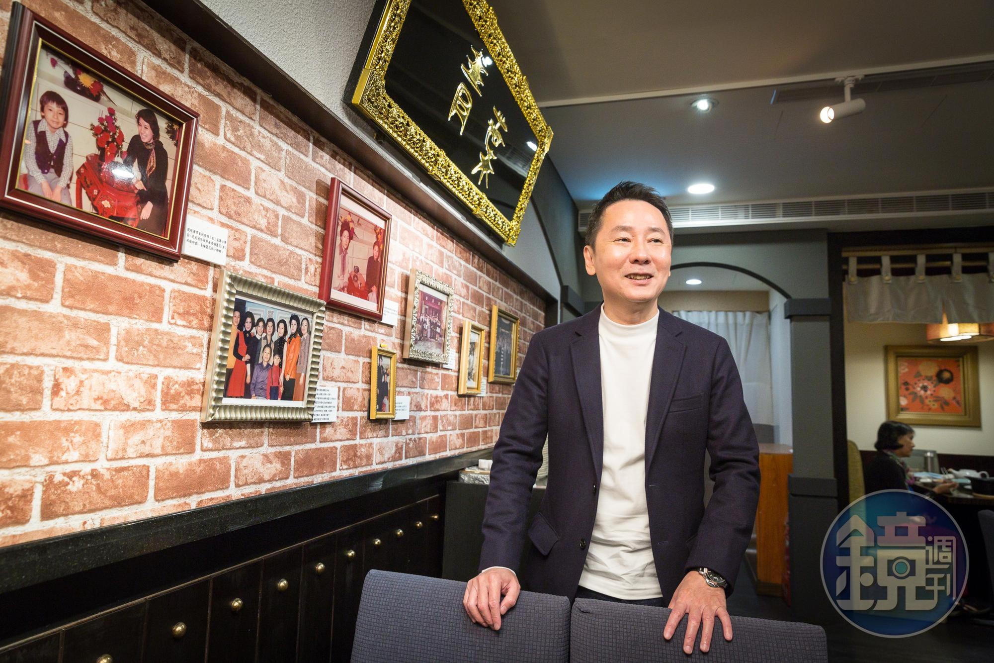 店內菜色多達200百道，每道都有粉絲，姚成璋每道都刪不下手。