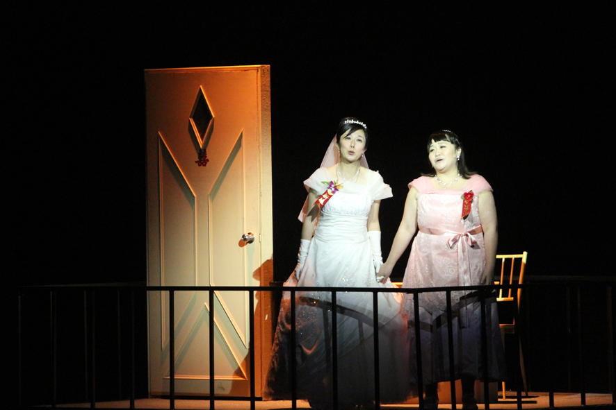 《結婚！結昏？辦桌》首演於1997年，當時演出姊姊謝麗珍的是黃韻玲。（綠光劇團提供）