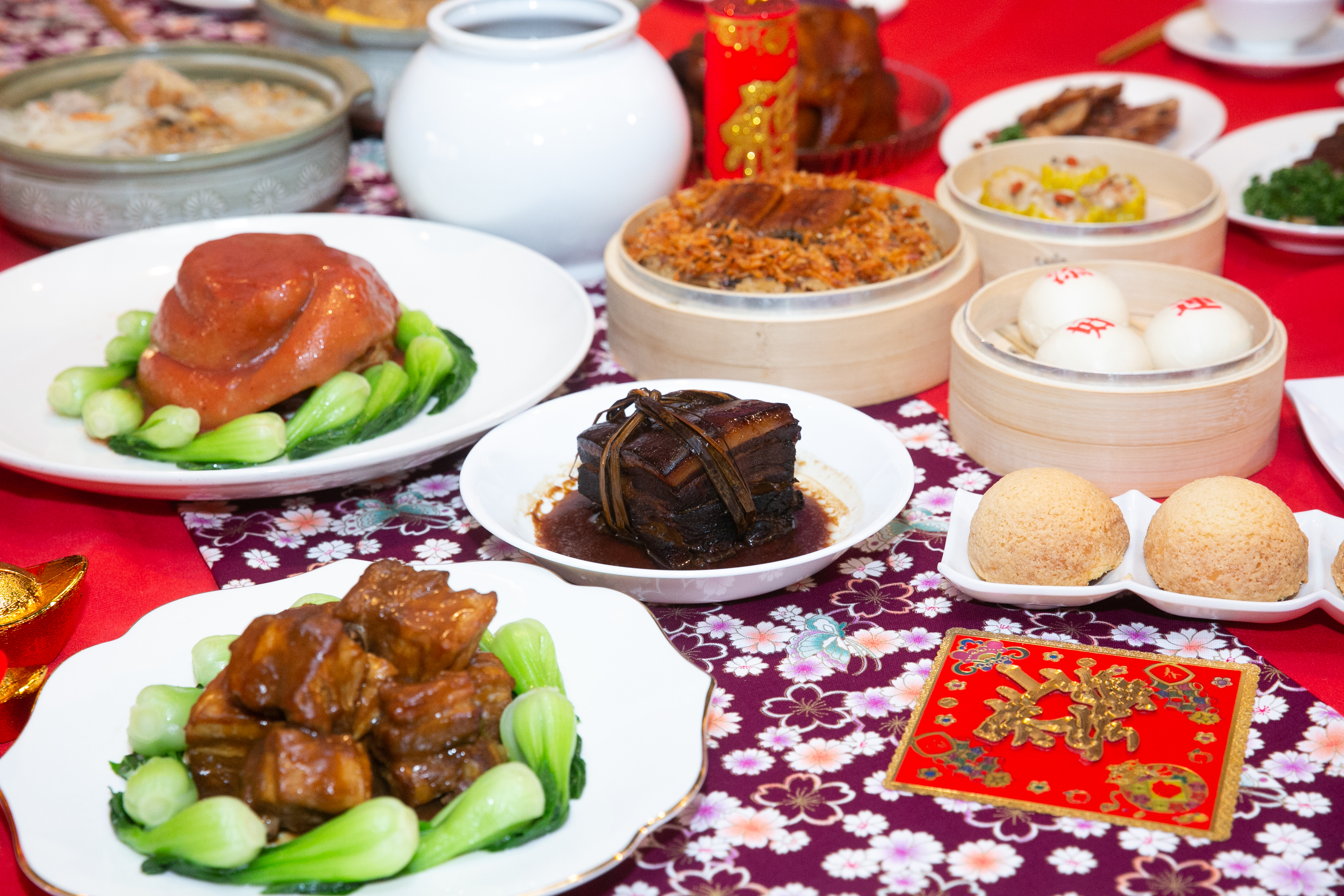 現今少子化，加上男女平等，因此有不少夫妻農曆春節會選擇各自回家家圍爐、陪伴家人。（本刊資料照）