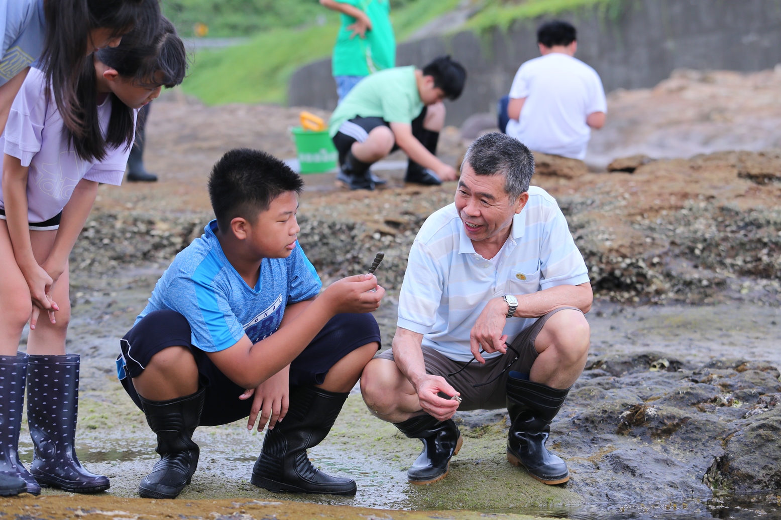 南州鄉民以務農為主,蔡明介從小就對土地大自然有深厚的感情,深刻體會農漁民看天吃飯的辛苦。(聯發科提供)