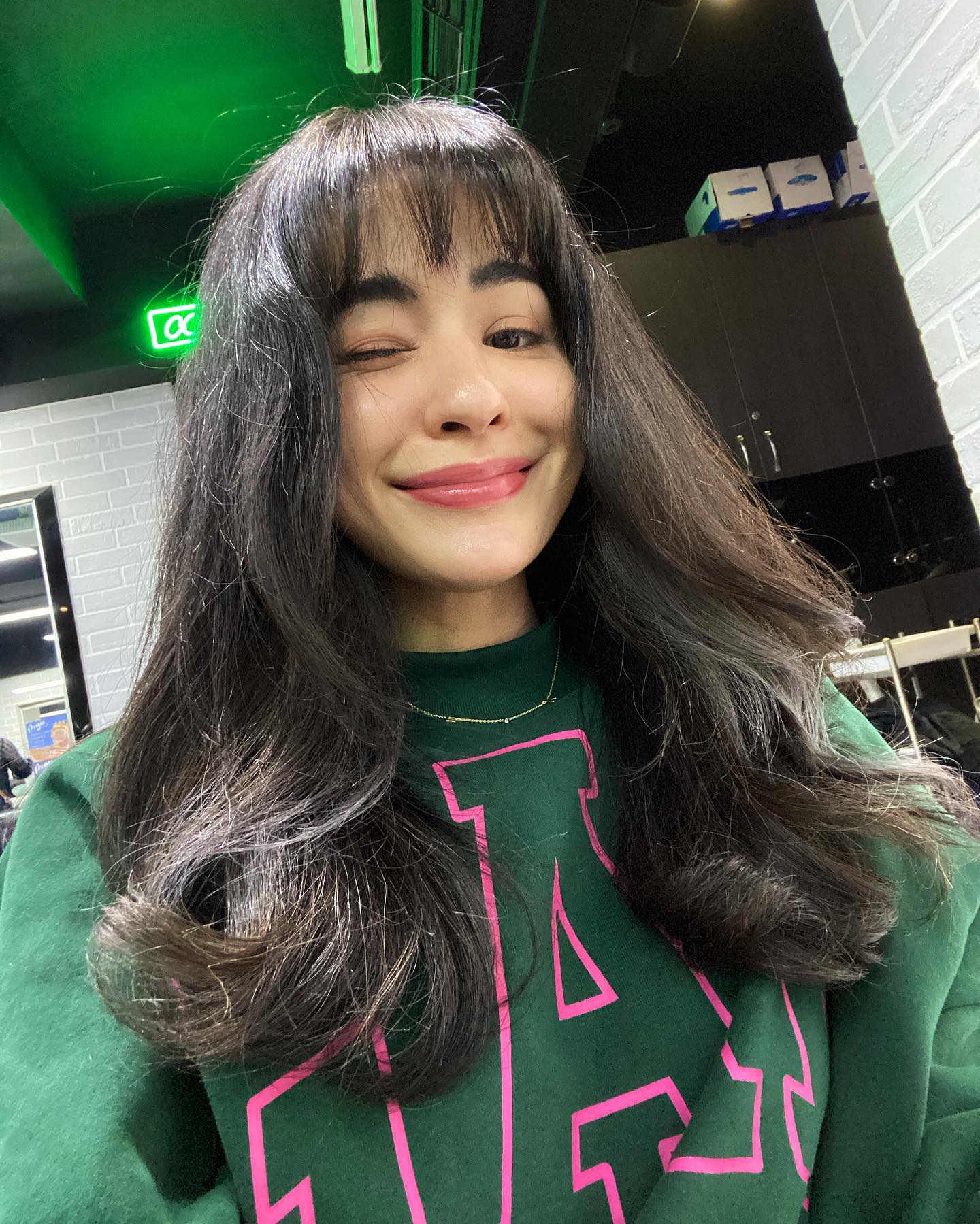 雷艾美的混血臉孔,曾遭同學辱「雜種」。(翻攝自雷艾美臉書)
