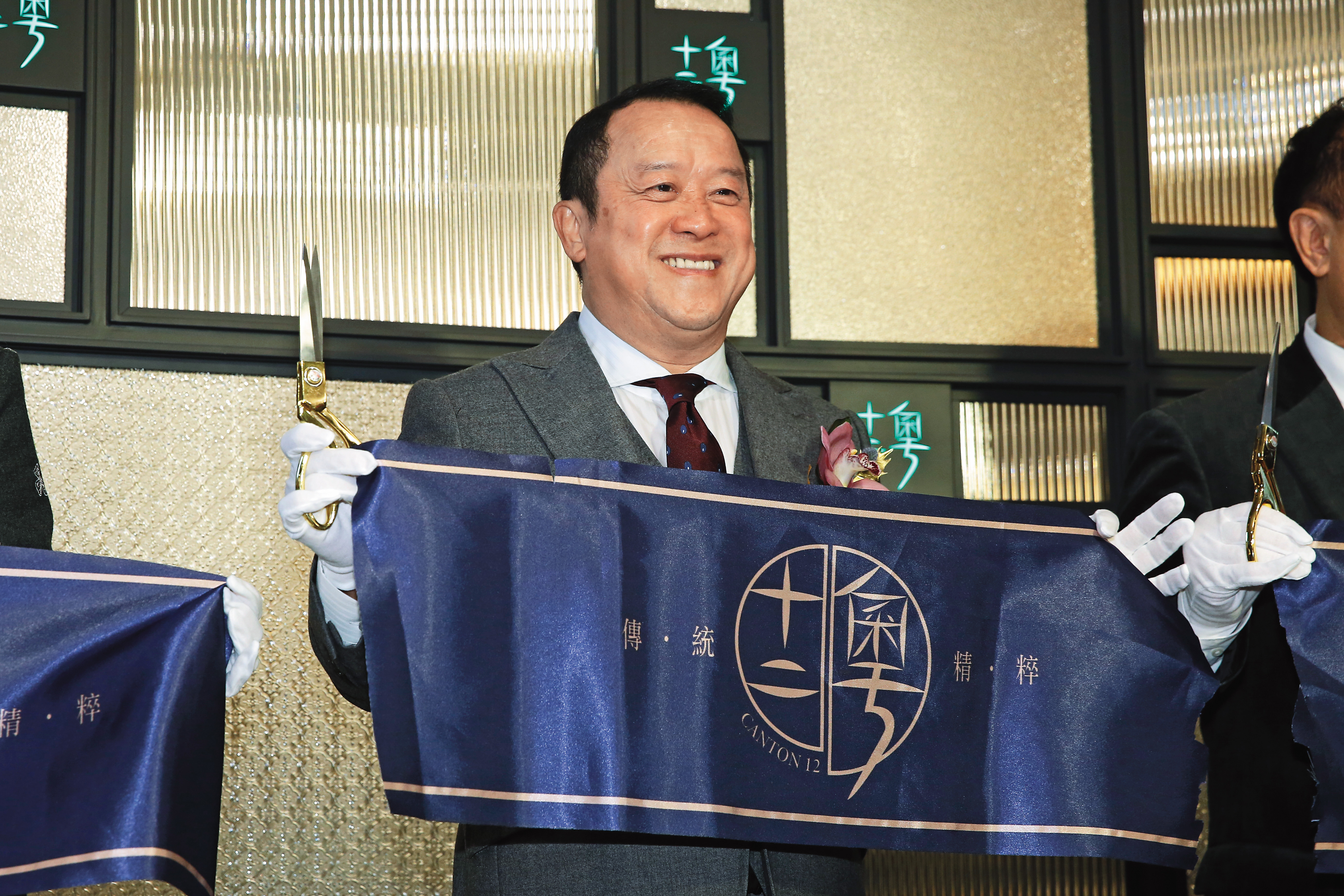 曾志偉交友廣闊,人緣頗佳,只要有空檔也樂意幫朋友餐廳站台宣傳,日前他獲香港TVB邀請擔任特別顧問,就有不少昔日藝人同事表示歡迎。