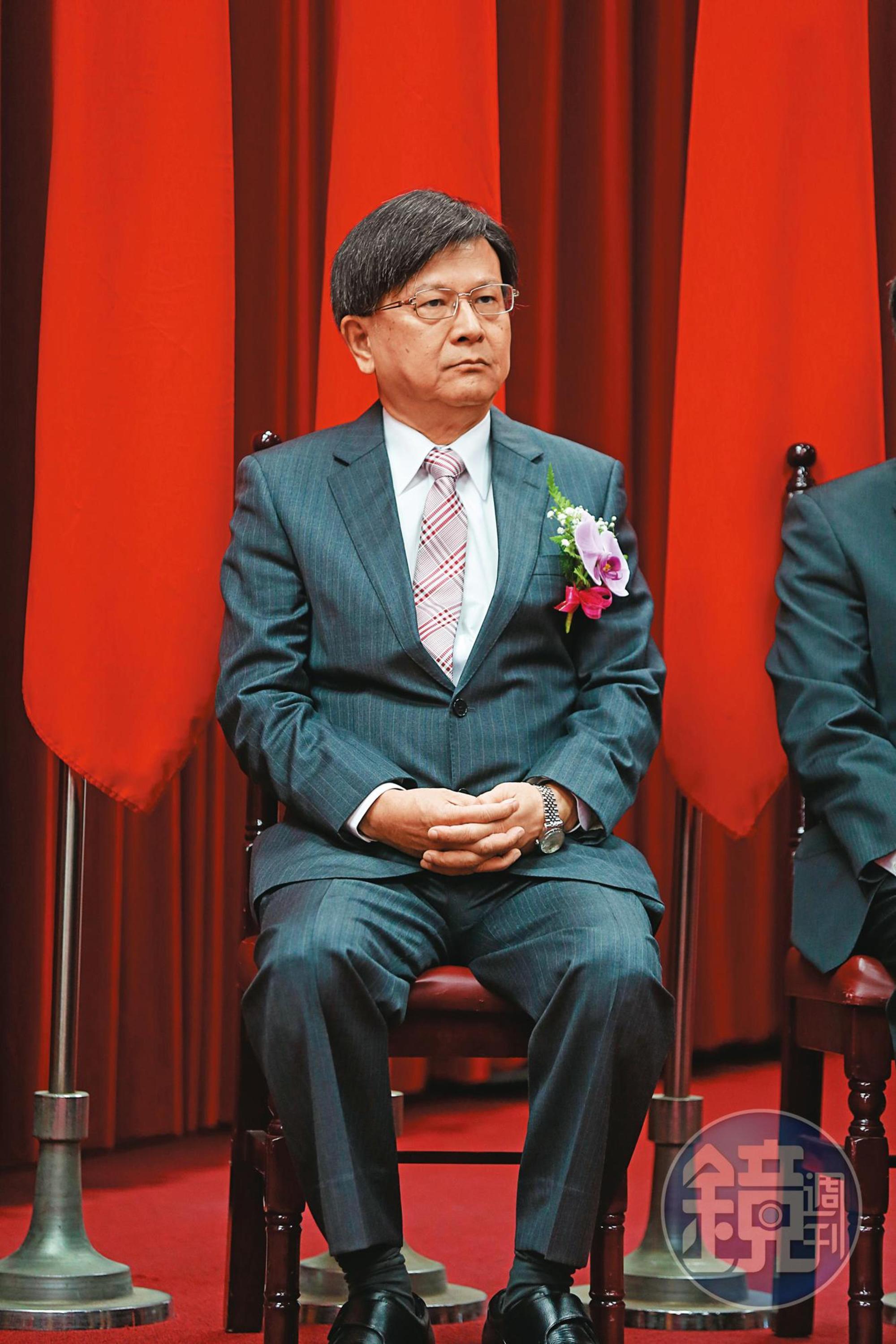 公懲會前委員長石木欽向翁茂鍾買股大賺千萬元,翁的官司也一路勝訴。