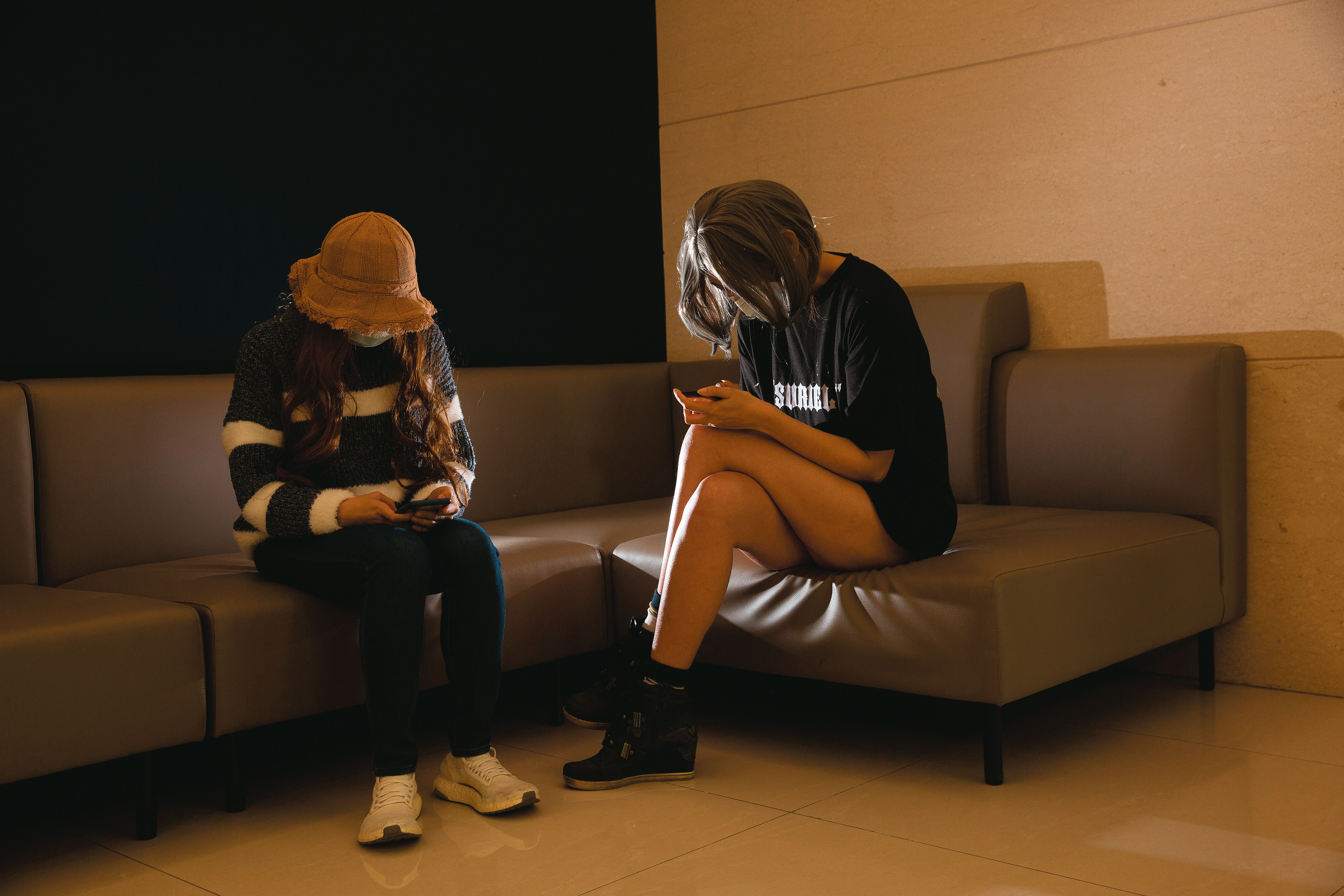 2名受害女子挺身而出接受本刊採訪,希望提醒其他女生別再上當。