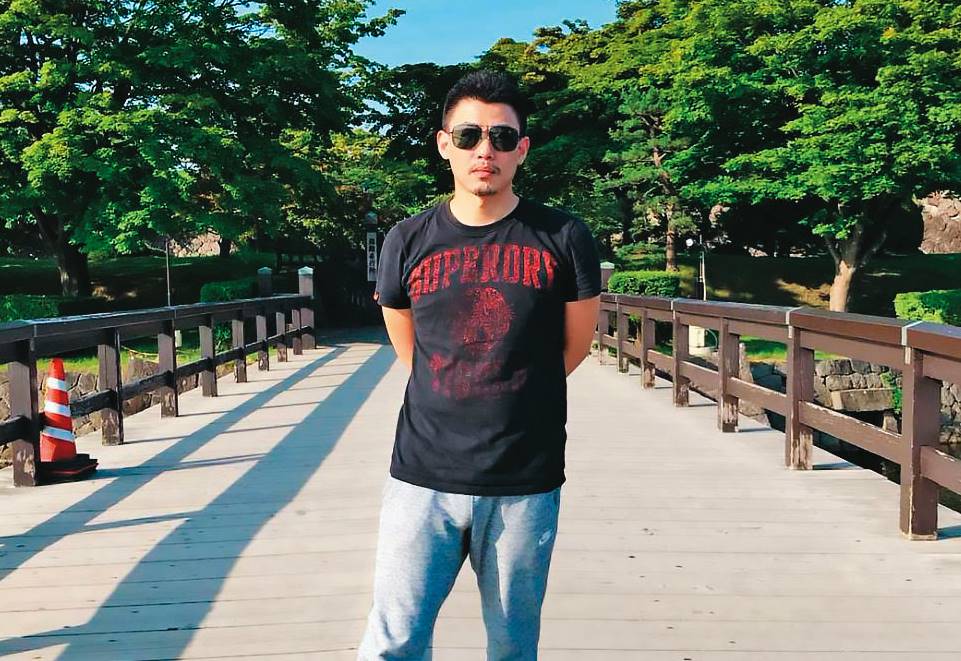 39歲的洪智磐在美國只當過餐廳服務生及旅館大夜班櫃檯人員，卻假冒醫師身分招搖撞騙。（讀者提供）