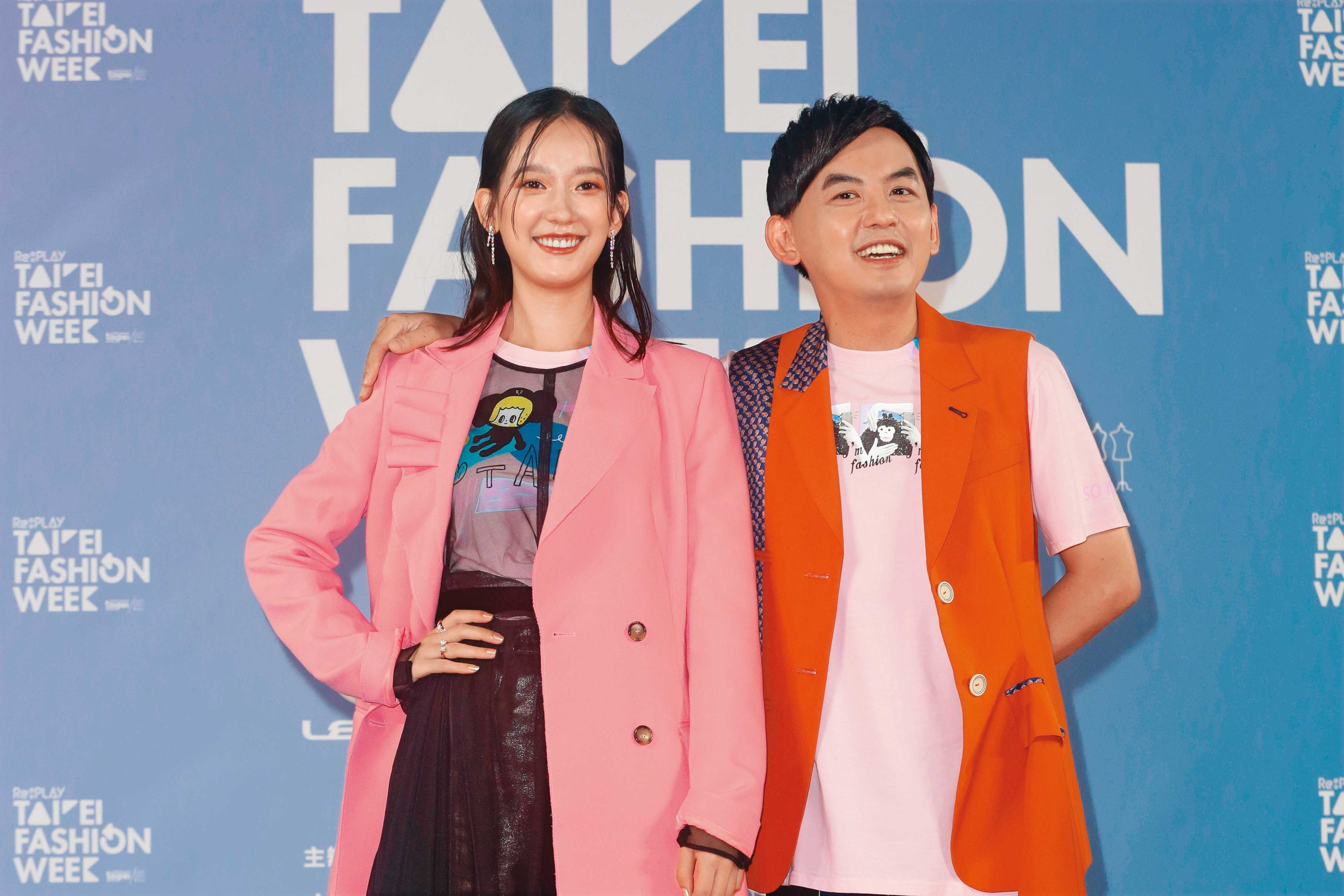 孟耿如（左）、黃子佼（右）被催生，牛年有機「孕」嗎？答案是女方流年子女運強。