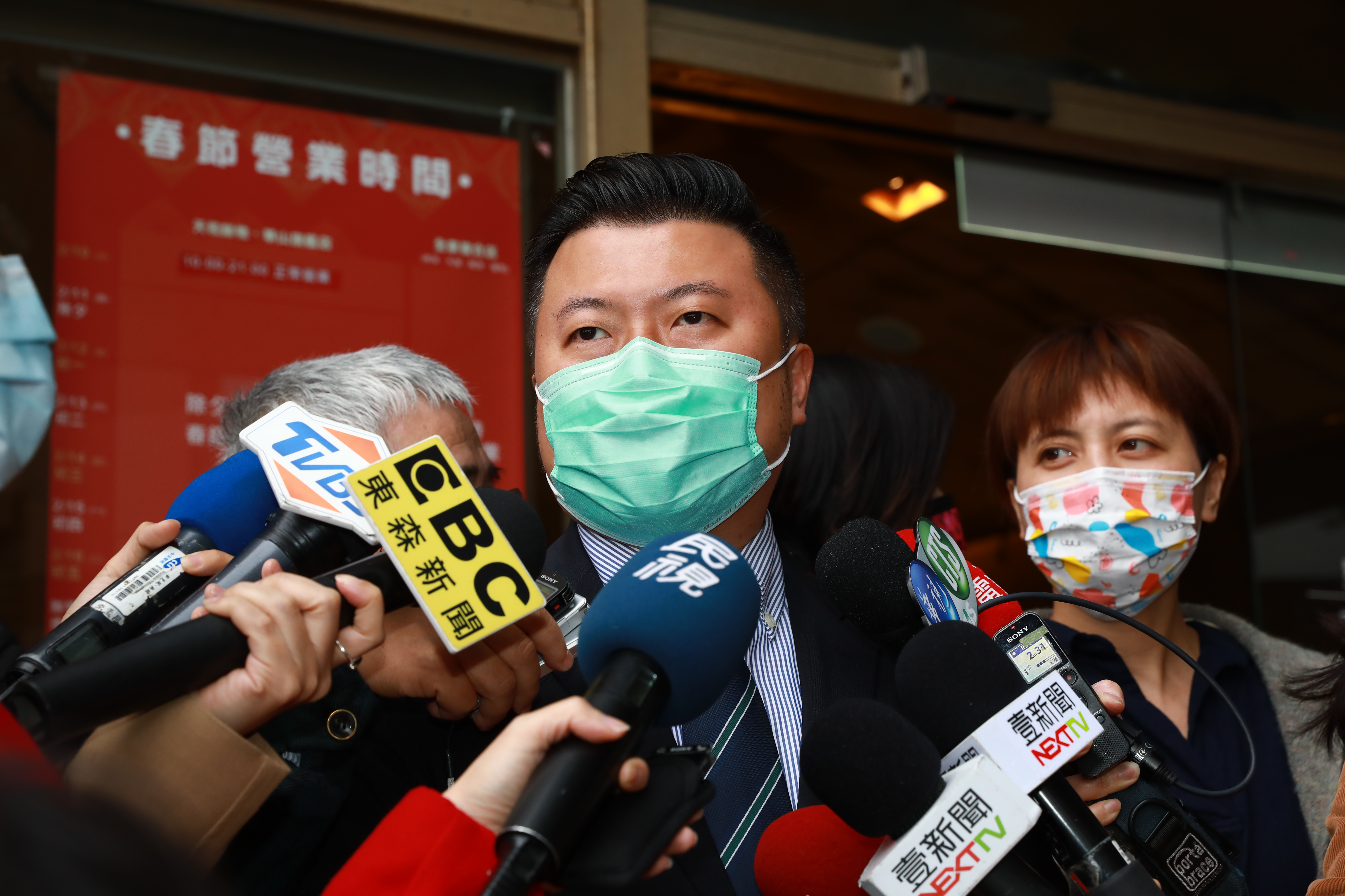 民進黨中評委張志豪在中評會後受訪。