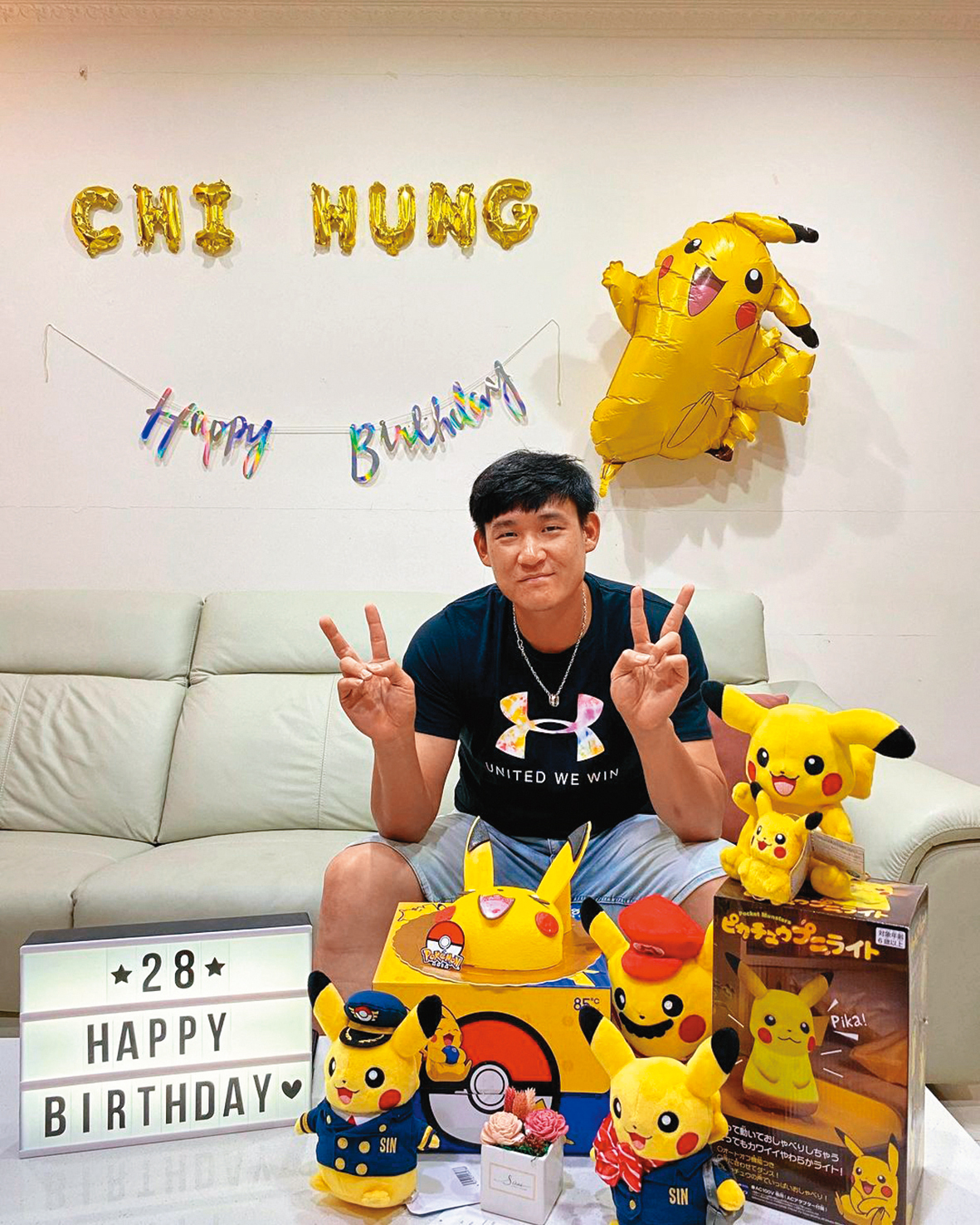 許基宏擁有高大的身材和健壯的體格,加上長相憨厚,被封為球界的「趙又廷」,是許多女球迷心中的偶像。(翻攝自許基宏IG)