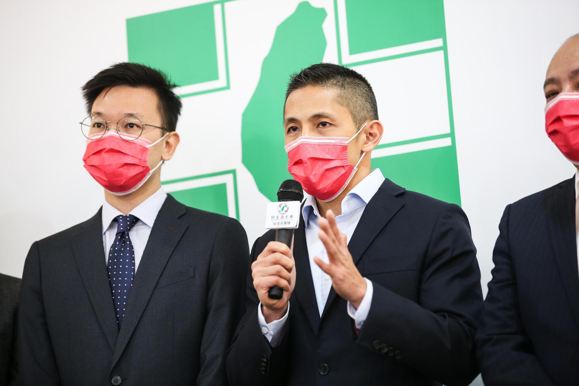 民進黨新任台北市黨部主委吳怡農今受訪時表示，將力挺被提議罷免的立委吳思瑤。（台北市攝影記者聯誼會提供）
