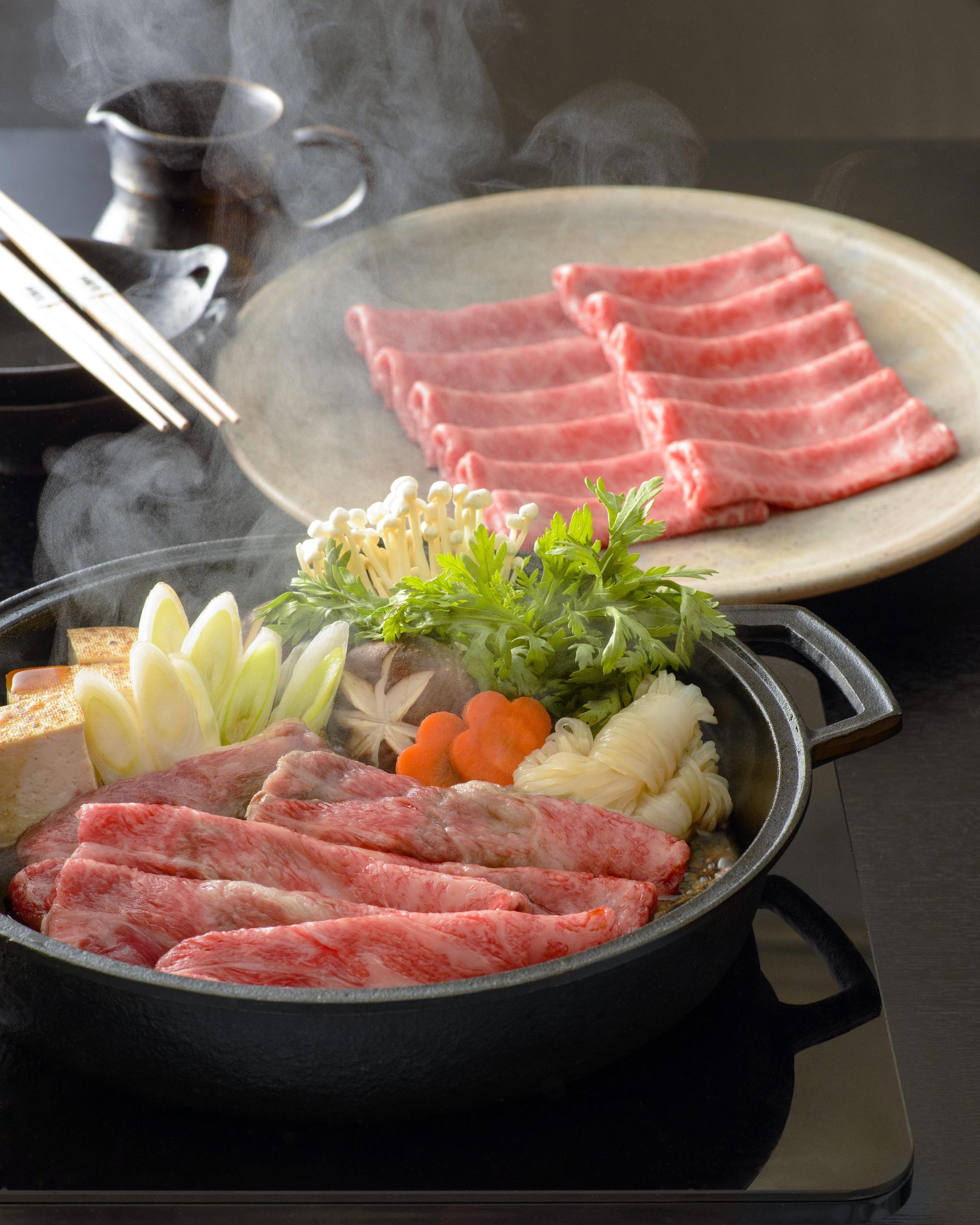 壽喜燒是熱愛日本和牛的饕客鍾情的料理方式之一。(誠亞國際有限公司提供)