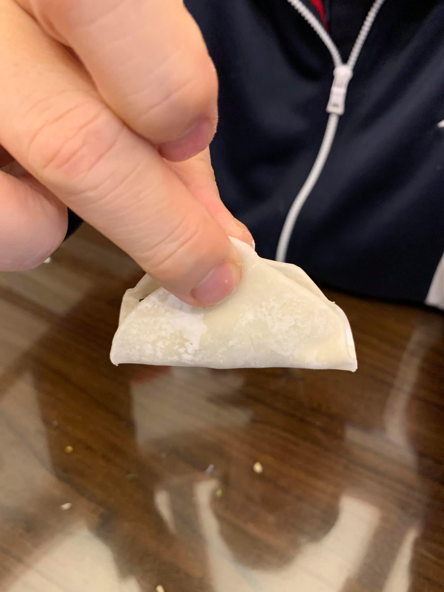 對折像這樣。