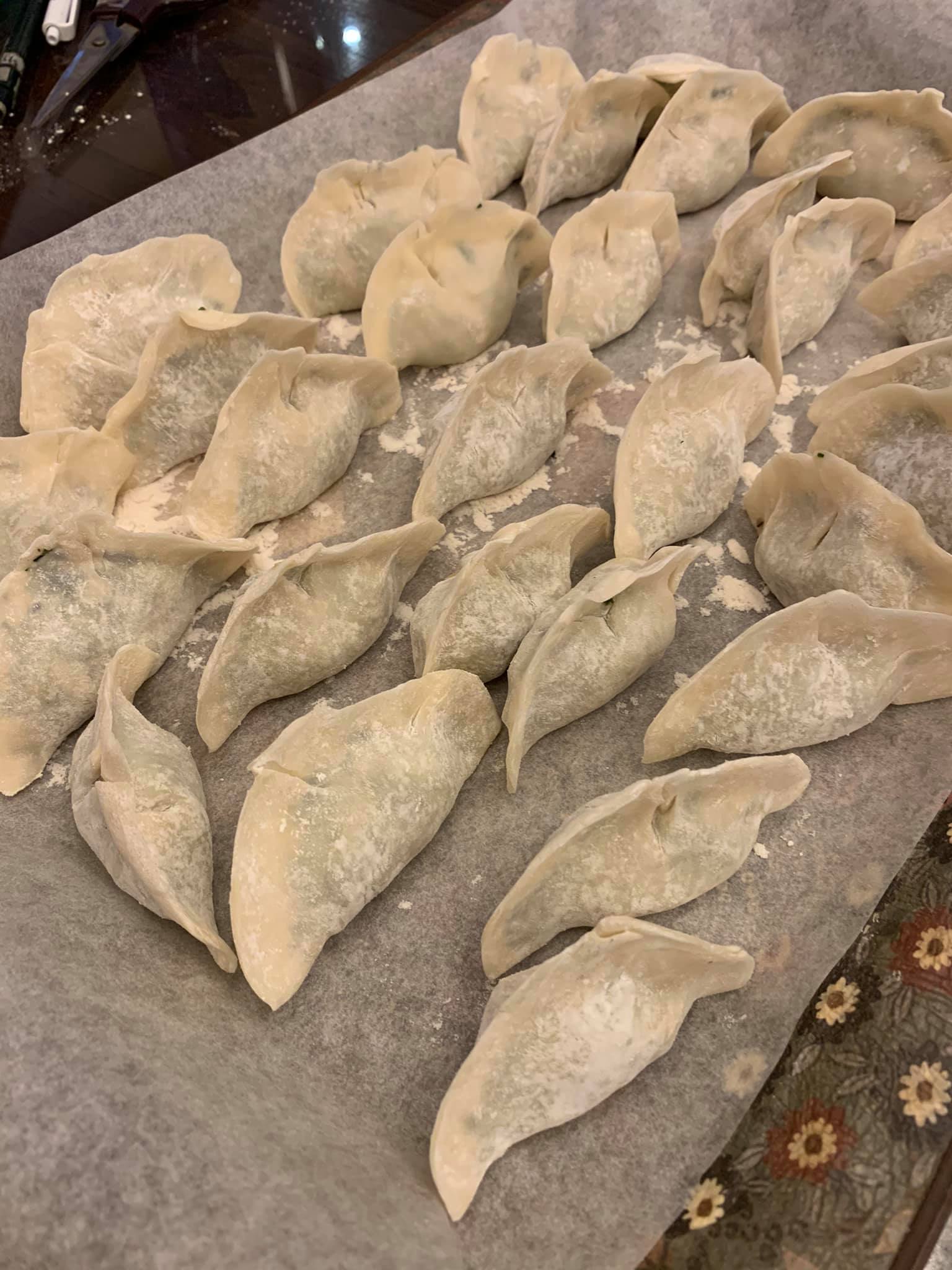 沒關係，慢慢來，一盤一盤包。