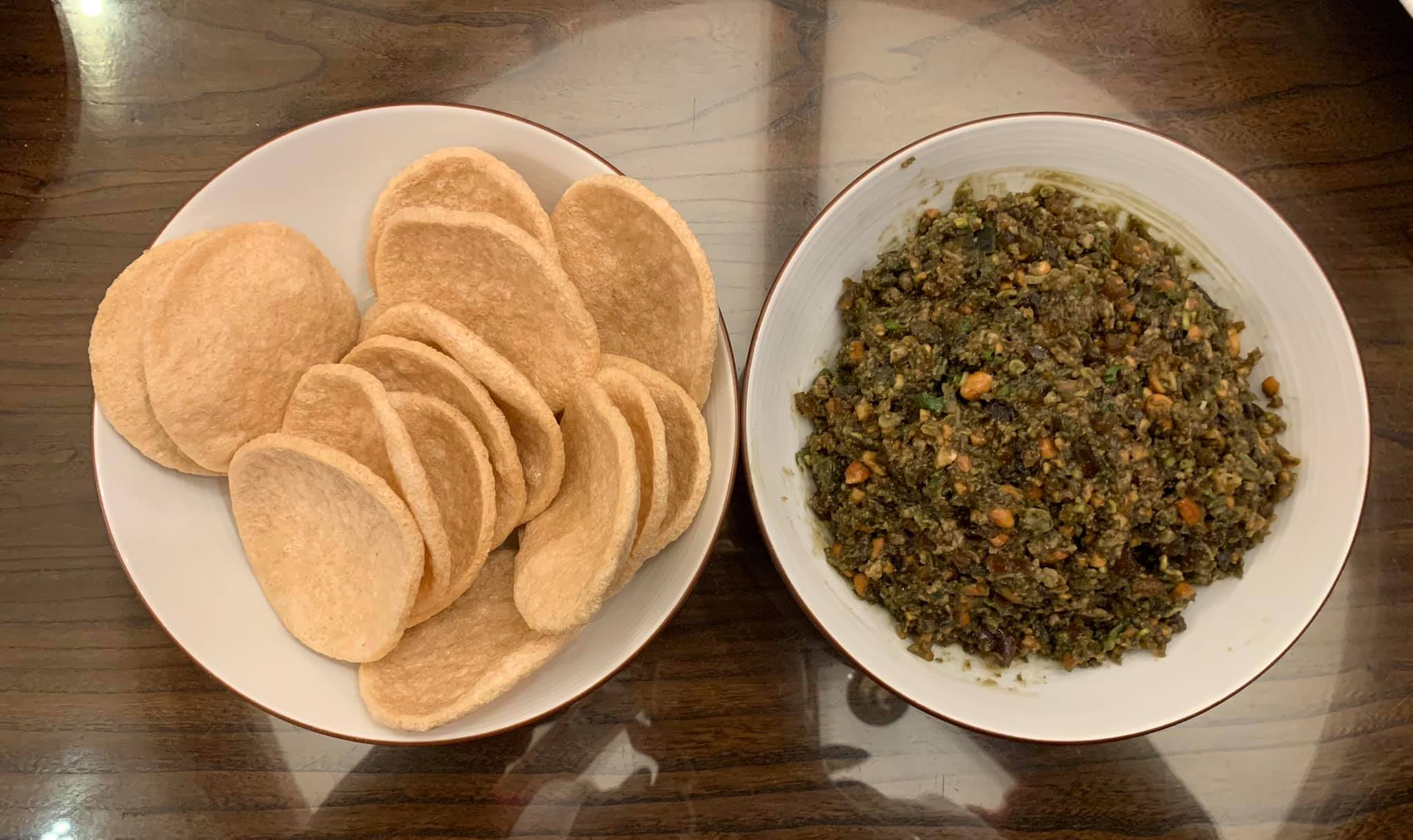 看起來黑不溜丟的「嘿嘿嘿」，是一道冷菜，做法簡單，很適合下酒。