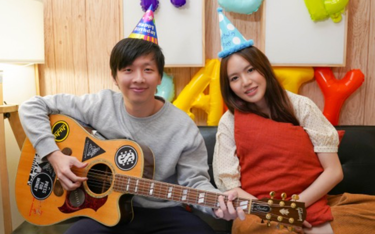 文慧如（右）公開與音樂製作人男友張暐弘（左）的戀情，期許不論在音樂還是生活上，成為彼此的Soul mate。（華研國際提供）