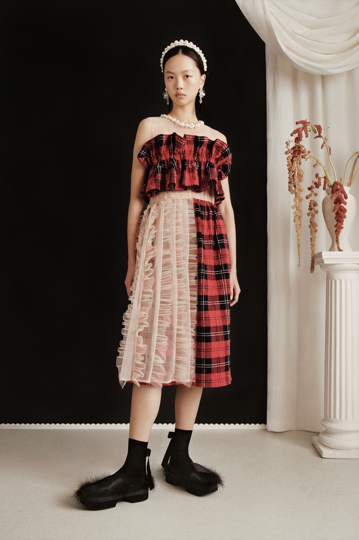 Simone Rocha x H&M格紋薄紗拼接洋裝。NT$4,999。(H&M提供)