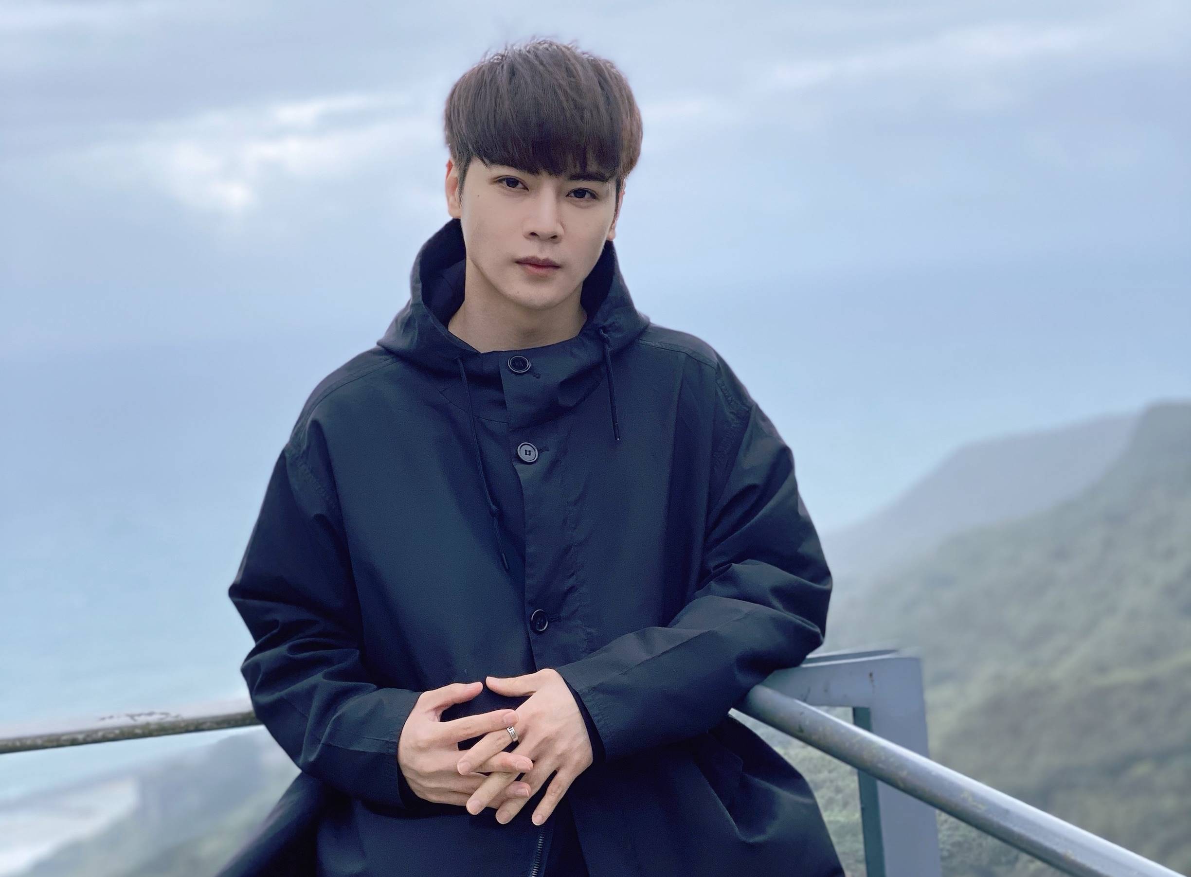 古曜威情人節發文，粉絲讚他神似車銀優。（單純夢想文創事業提供）