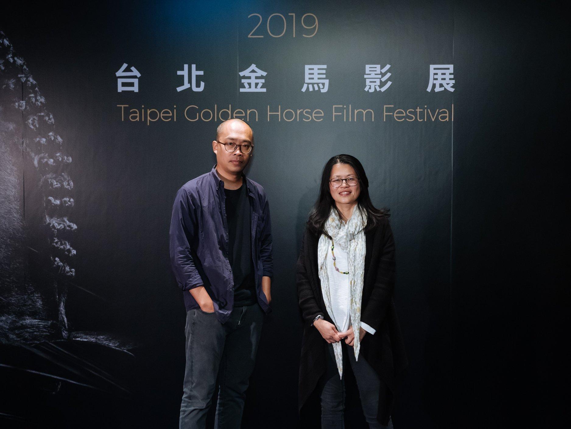 《阿紫》入圍2019年金馬獎最佳紀錄片,吳郁瑩(右)和攝影廖敬堯(左)出席盛會。(翻攝自goldenhorse.org.tw)