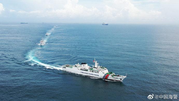 中國的《海警法》1日正式上路,日本則回應不排除於釣魚台使用武力。(翻攝自「中國海警」微博)