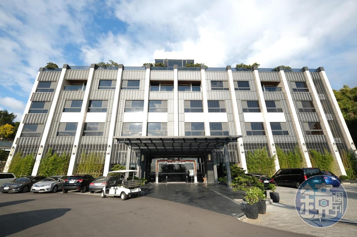 位在苗栗苑裡的「享沐時光莊園渡假酒店」,目前開幕1年多。