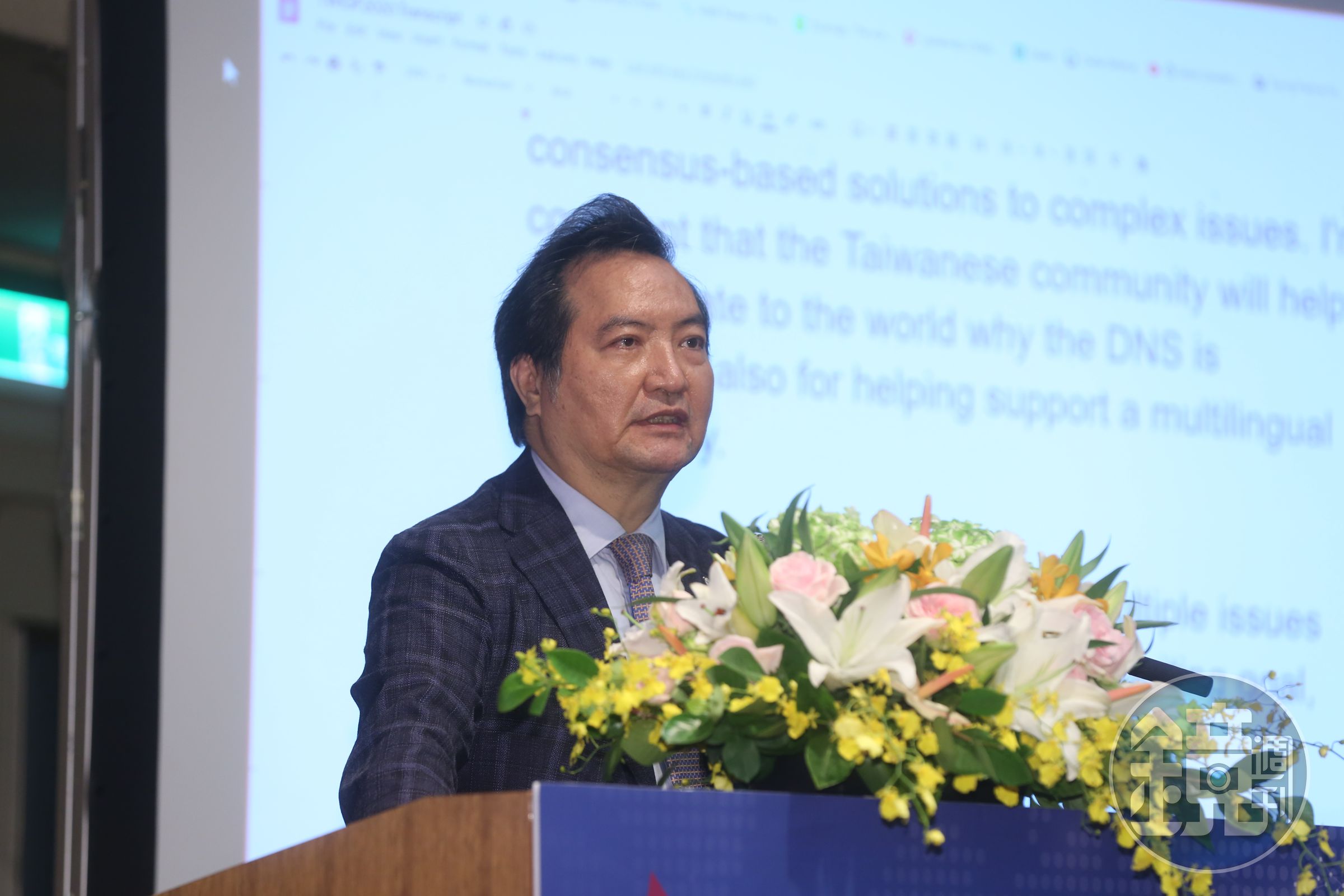 行政院政務委員羅秉成兼任發言人，是法律背景出身。（本刊資料照）