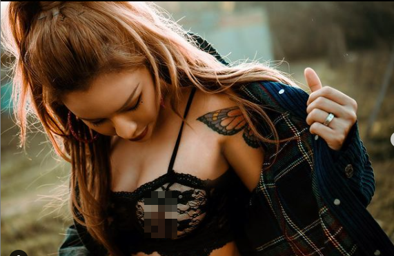 梁云菲po出男友幫她拍的內衣照，竟被網友發現露出粉紅乳暈。（翻攝自梁云菲IG）