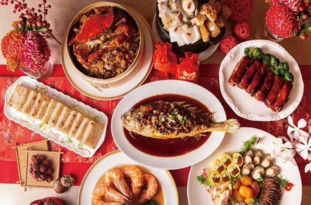 醫師表示年菜大多是重口味，不少民眾吃完「咽喉逆流」導致失聲。（示意圖，東方IC）