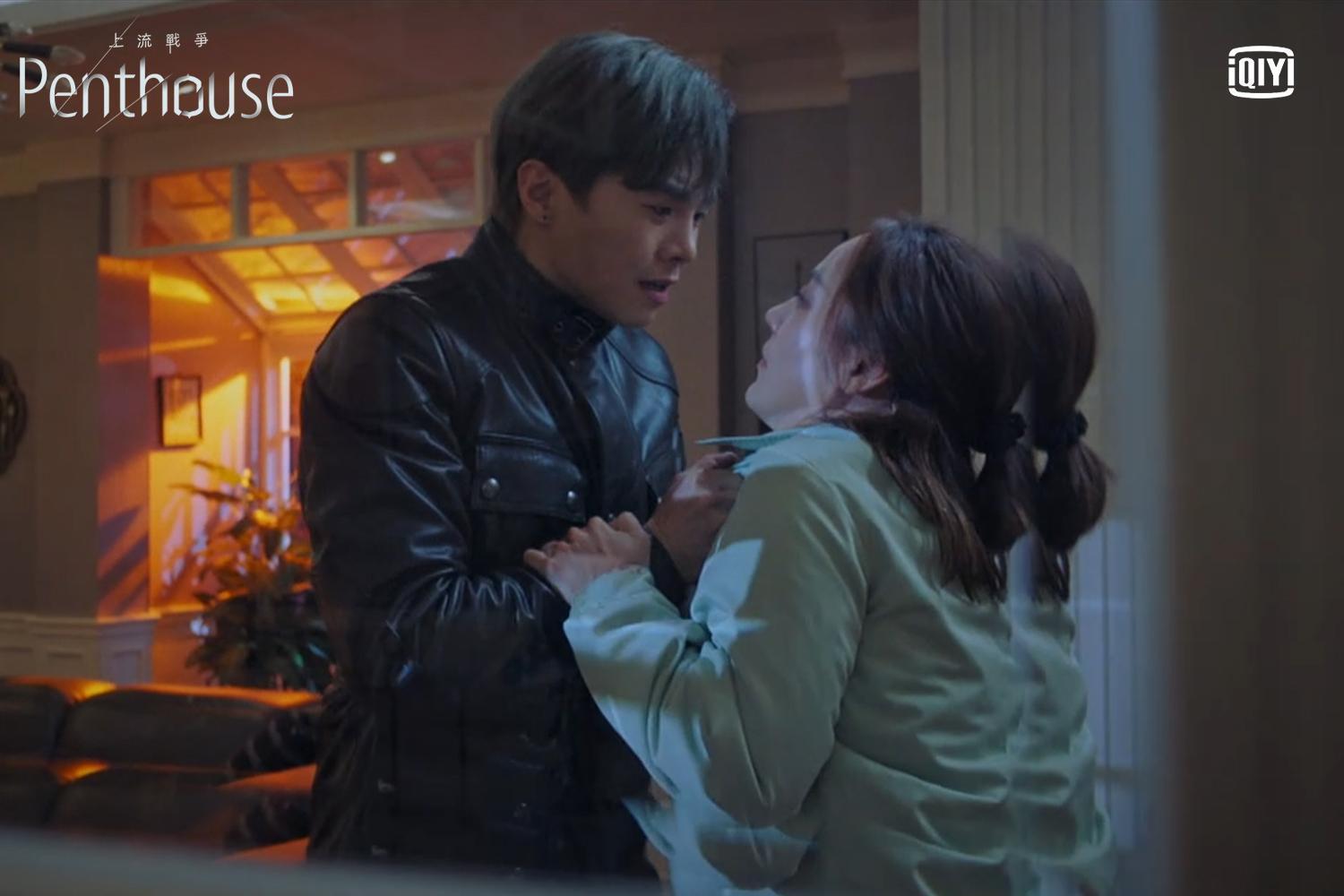 羅根李(朴殷碩飾)與吳贇熙(柳真飾)在《Penthouse 上流戰爭》第1季完結篇的對手戲非常精彩。(愛奇藝國際站提供)