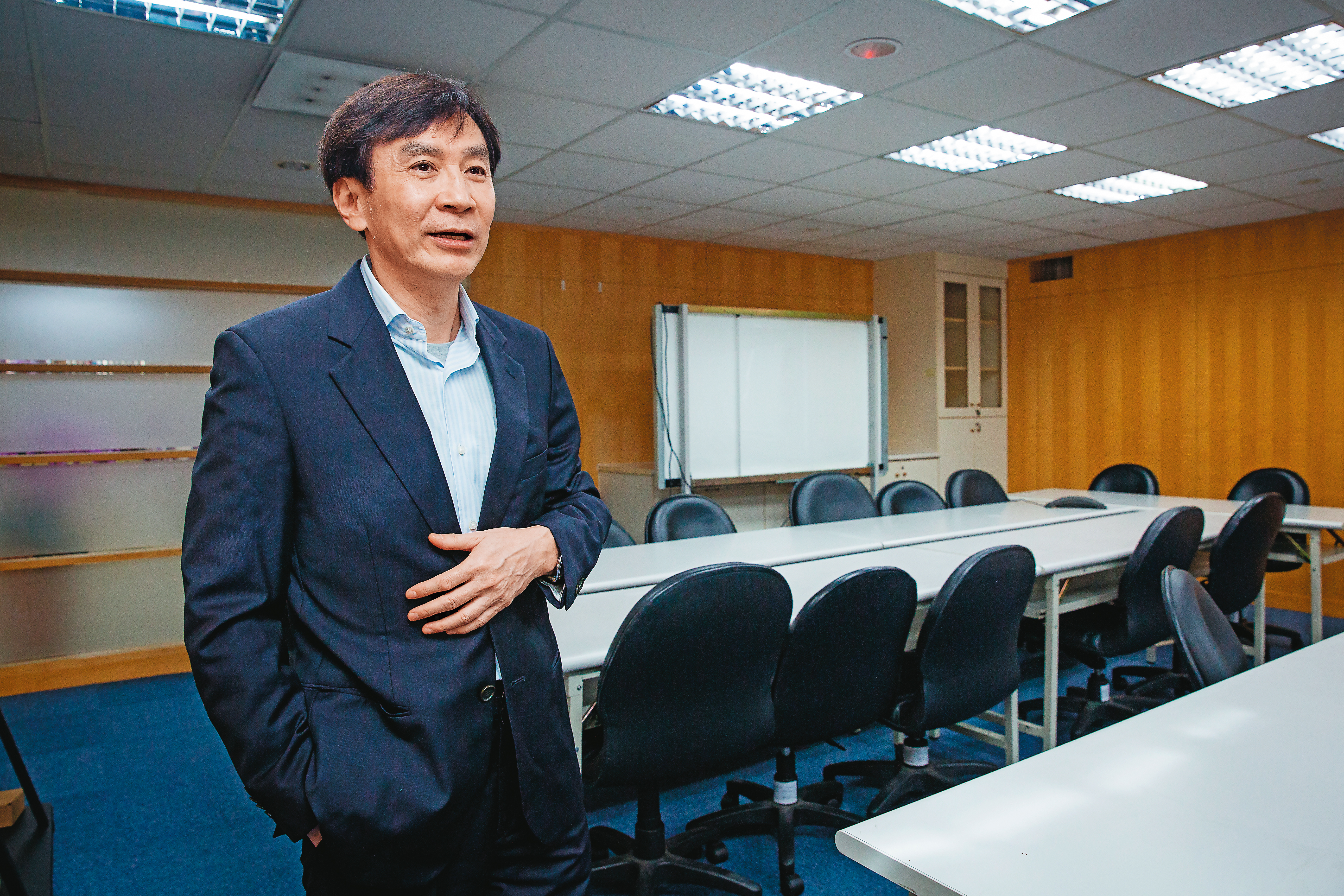 鍾依文新官上任三把火，在新設立的戰情室受訪時，宣示今年大同一定會配發股利。