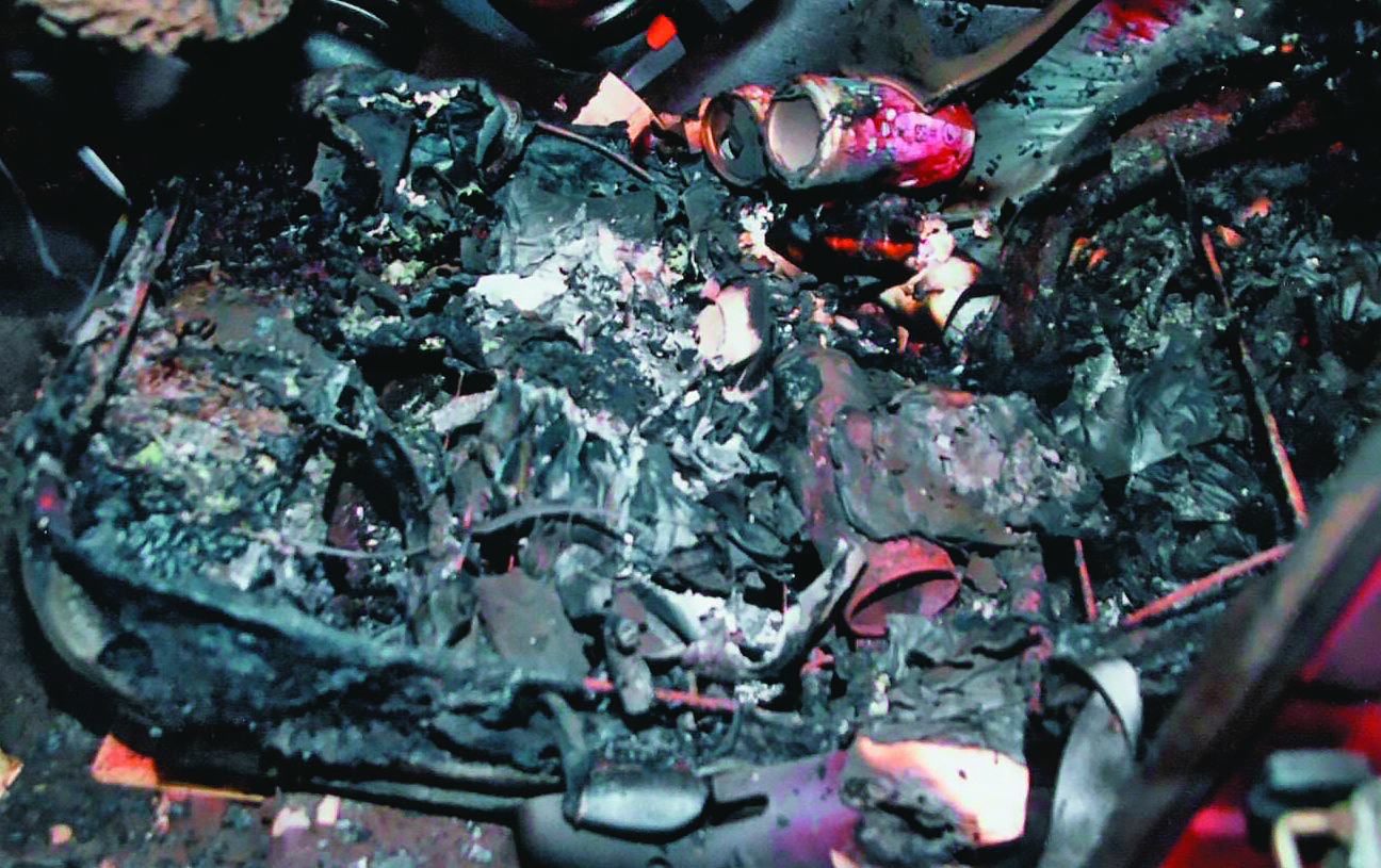 殺人後，溫男放火燒車，企圖滅證。