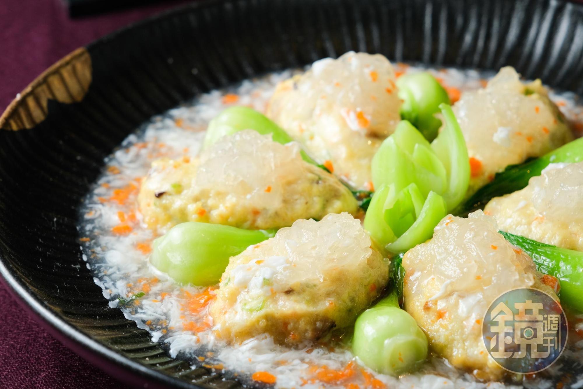 「香煎琵琶官燕」屬於矜貴的宮廷菜，彈潤鮮香。（1,880元／份）