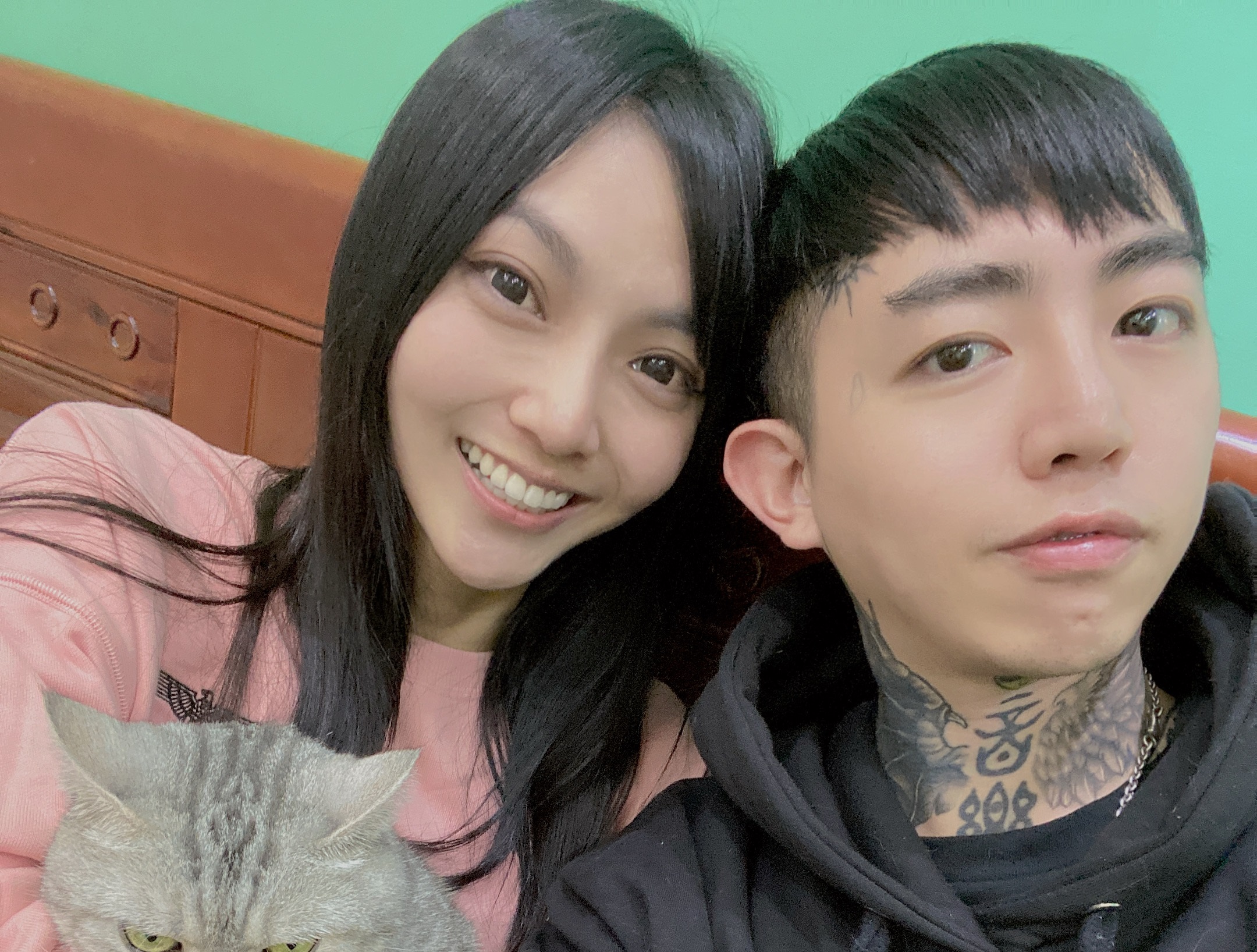 謝和弦和莉婭經歷許多風波，兩人互相扶持至今。（莉婭提供）