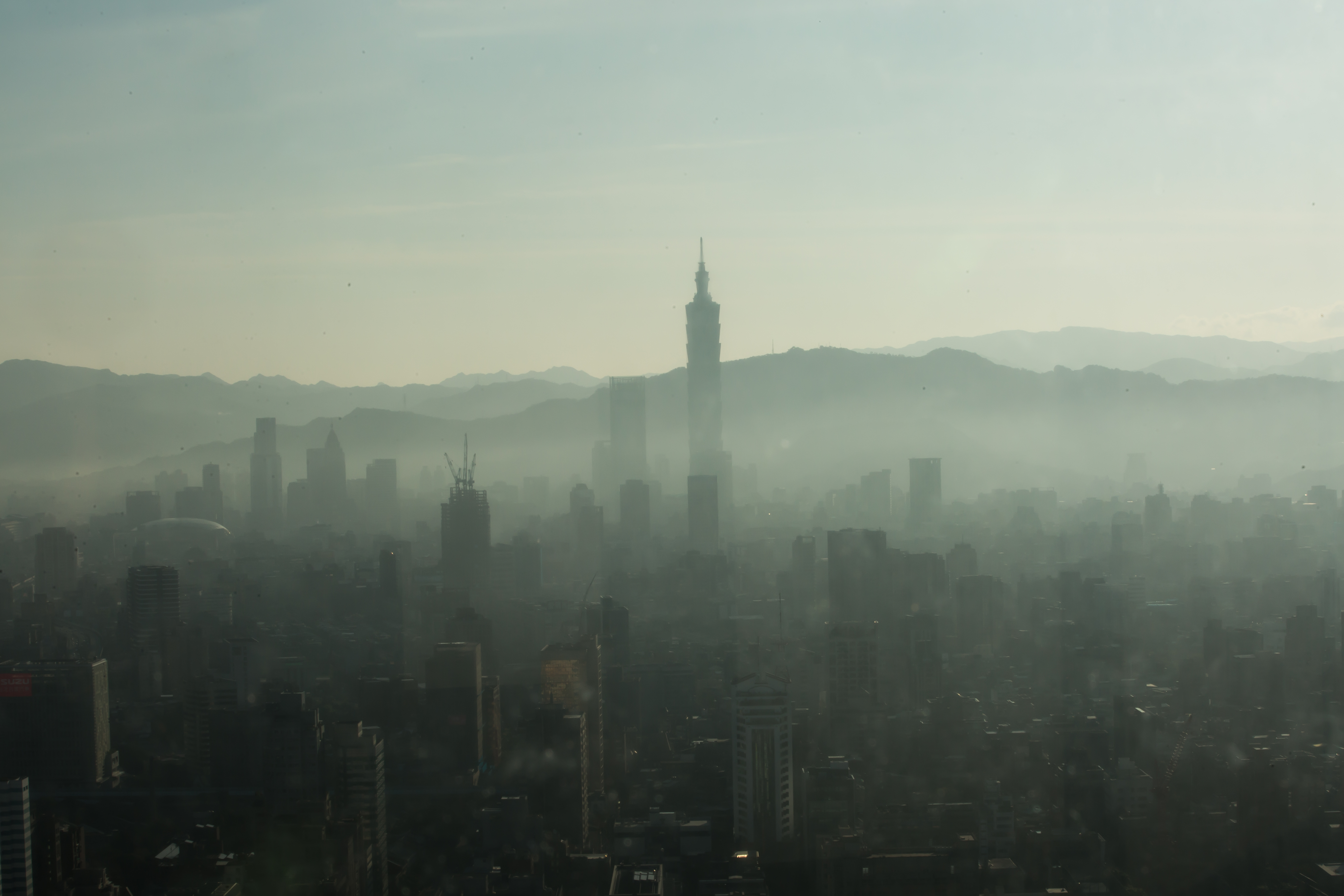 環保署預報，北部地區在今日午後空品為紅色警示。（示意圖，本刊資料照）