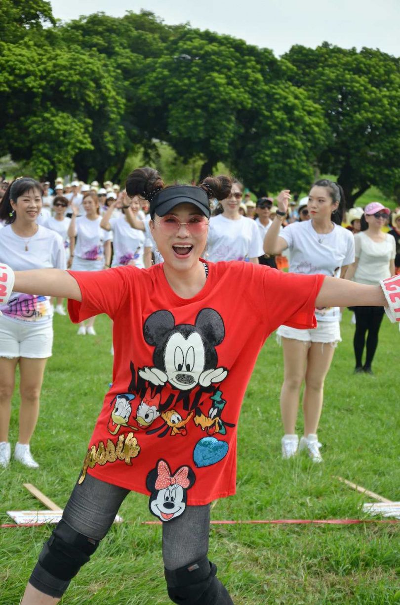 張淳淳2010年因抽脂感染罕見疾病，治療超過一年才逐漸痊癒。（張淳淳提供）