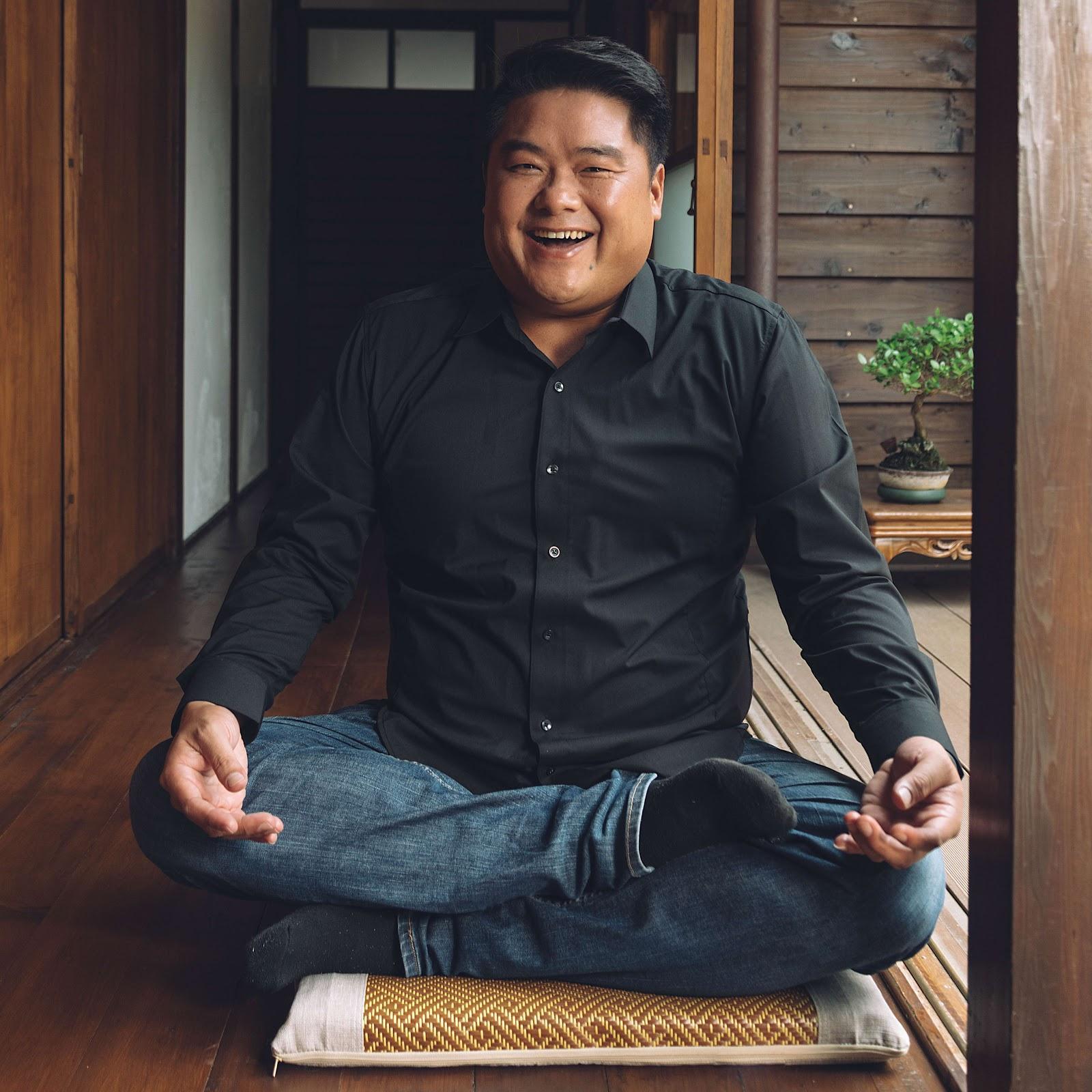 網路綜藝節目《懂了也沒用的台灣史?呂捷表示_》,由歷史教師呂捷以幽默角度延伸解析歷史。(公視提供)