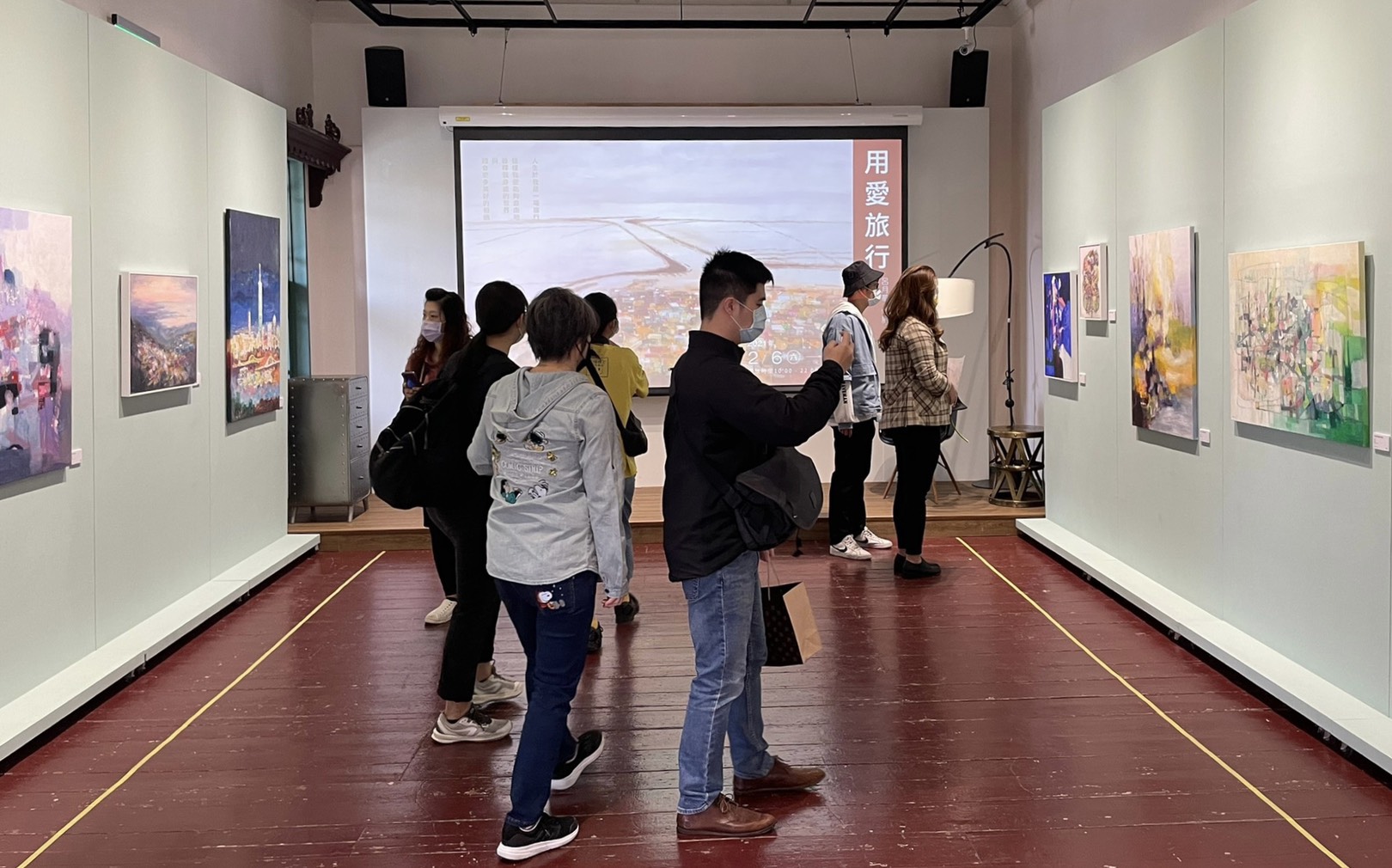 「用愛旅行」呂月華個展於2/6--3/7在台南知事官邸生活館展出。（台南知事官邸生活館提供）