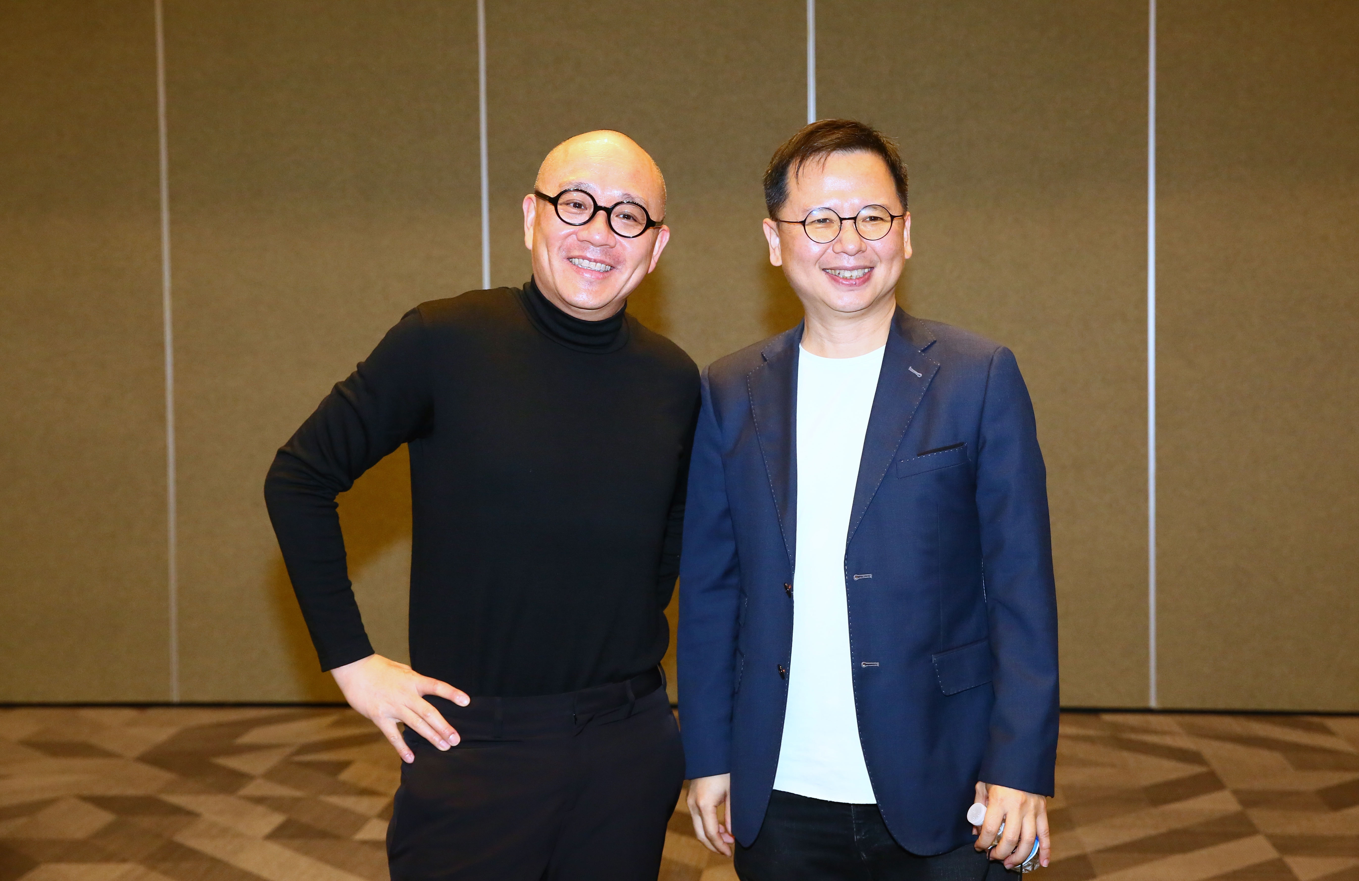 Gogoro推出新車VIVA MIX，執行長陸學森（左）誓言重啟銷售成長。