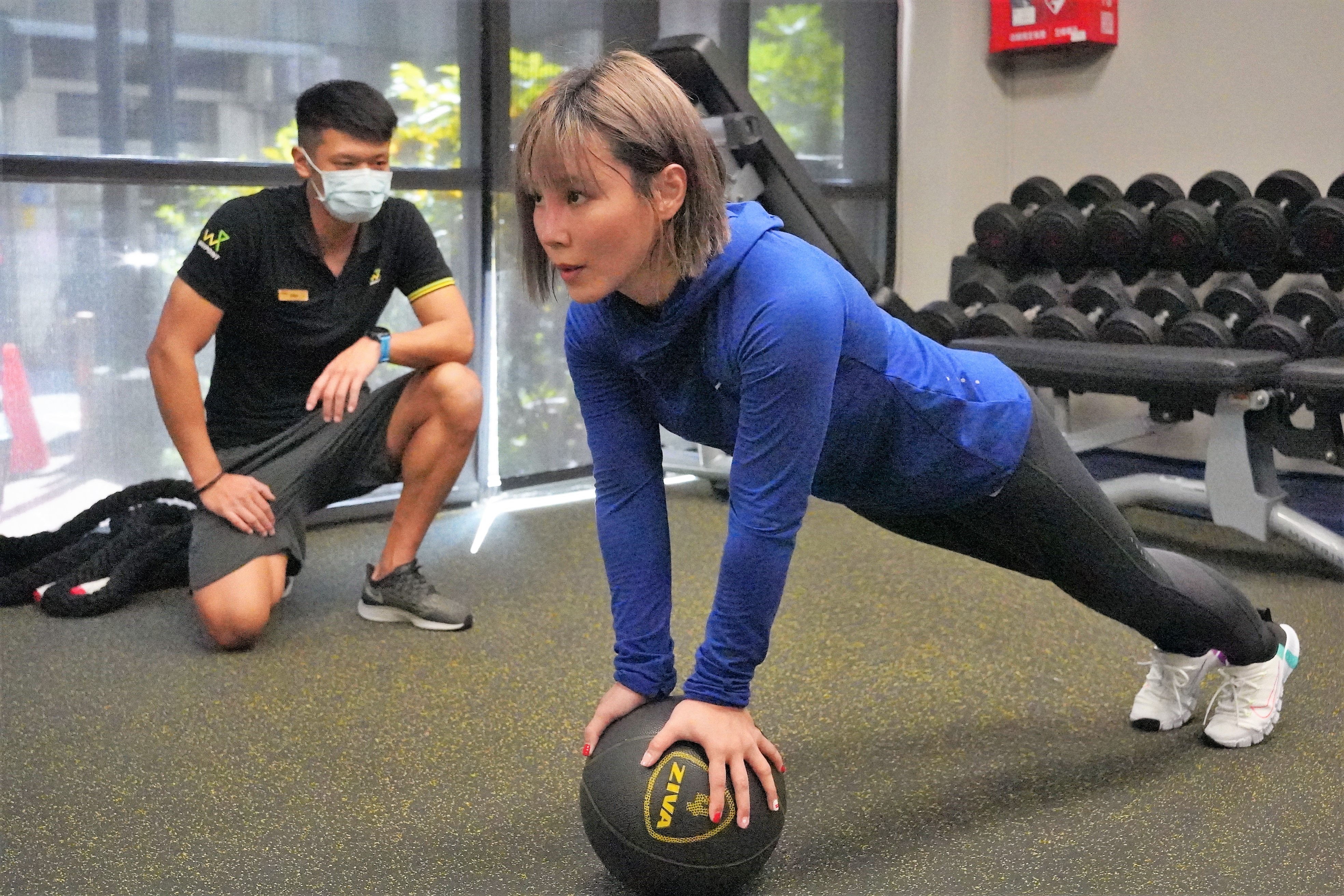 過年無法返鄉過年，李佳薇寄情健身，備戰《全明星》。（星葳娛樂提供）