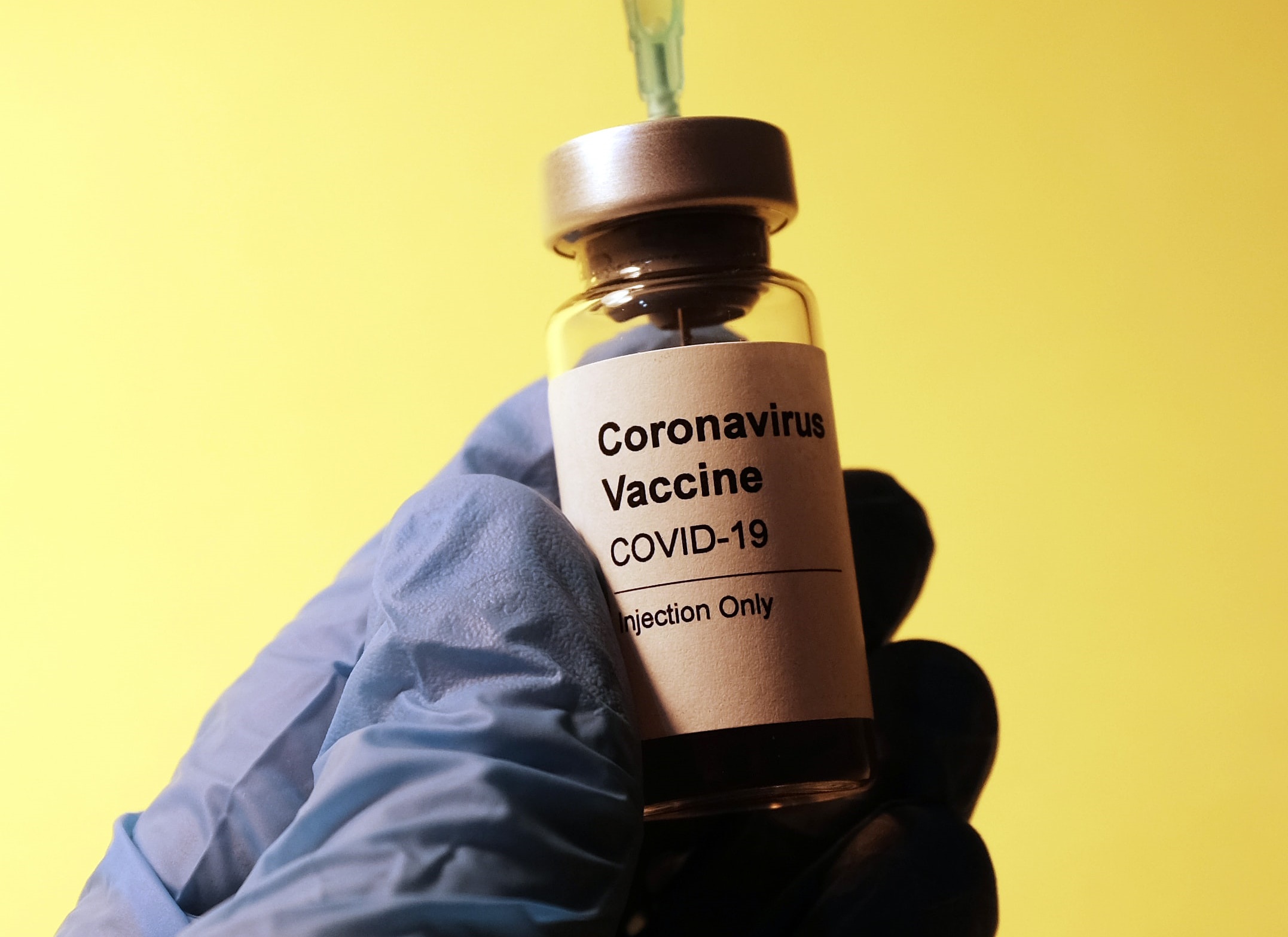 急診科醫師謝宗學表示，為保護病人和家人，他願意接種疫苗。（示意圖，Unsplash）