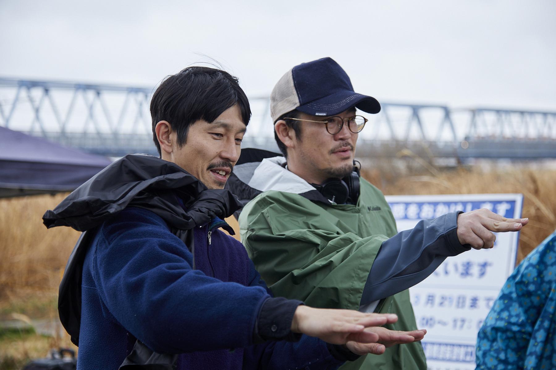 中野量太導演（右）一直都想拍攝311地震題材相關作品，終於以《淺田家！》實現願望。（采昌國際多媒體提供）