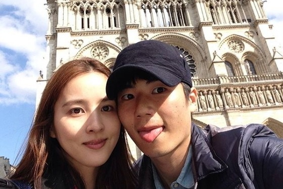 韓國女演員韓惠軫跟球星老公奇誠庸20日才在IG上放閃,今(24日)卻被傳出奇誠庸曾在小學性侵學弟。(翻攝自奇誠庸IG)