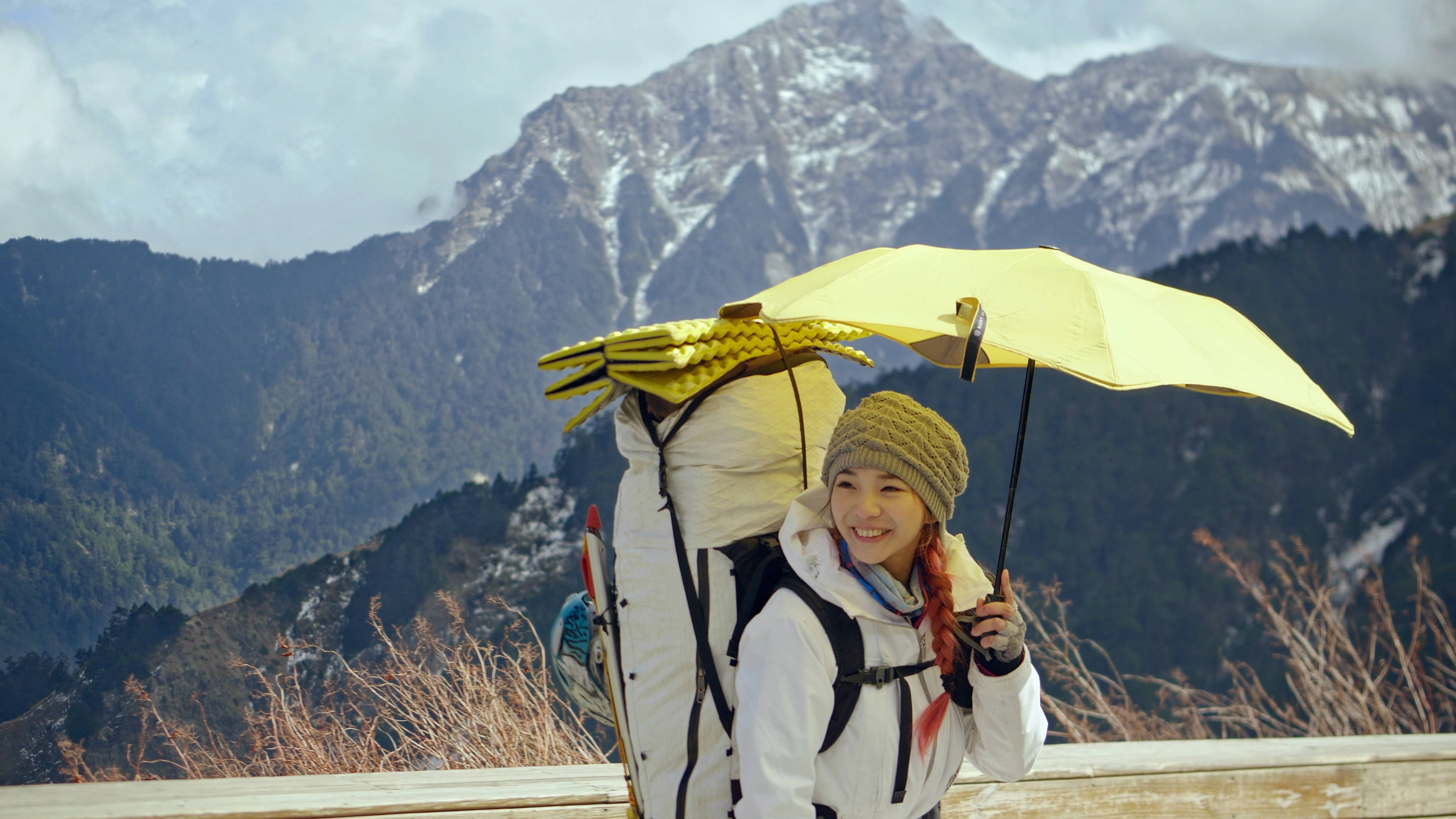 第一集主角詹喬愉8天攻頂奇萊北峰3次，是她個人最克難的一次攀登。（公視提供）