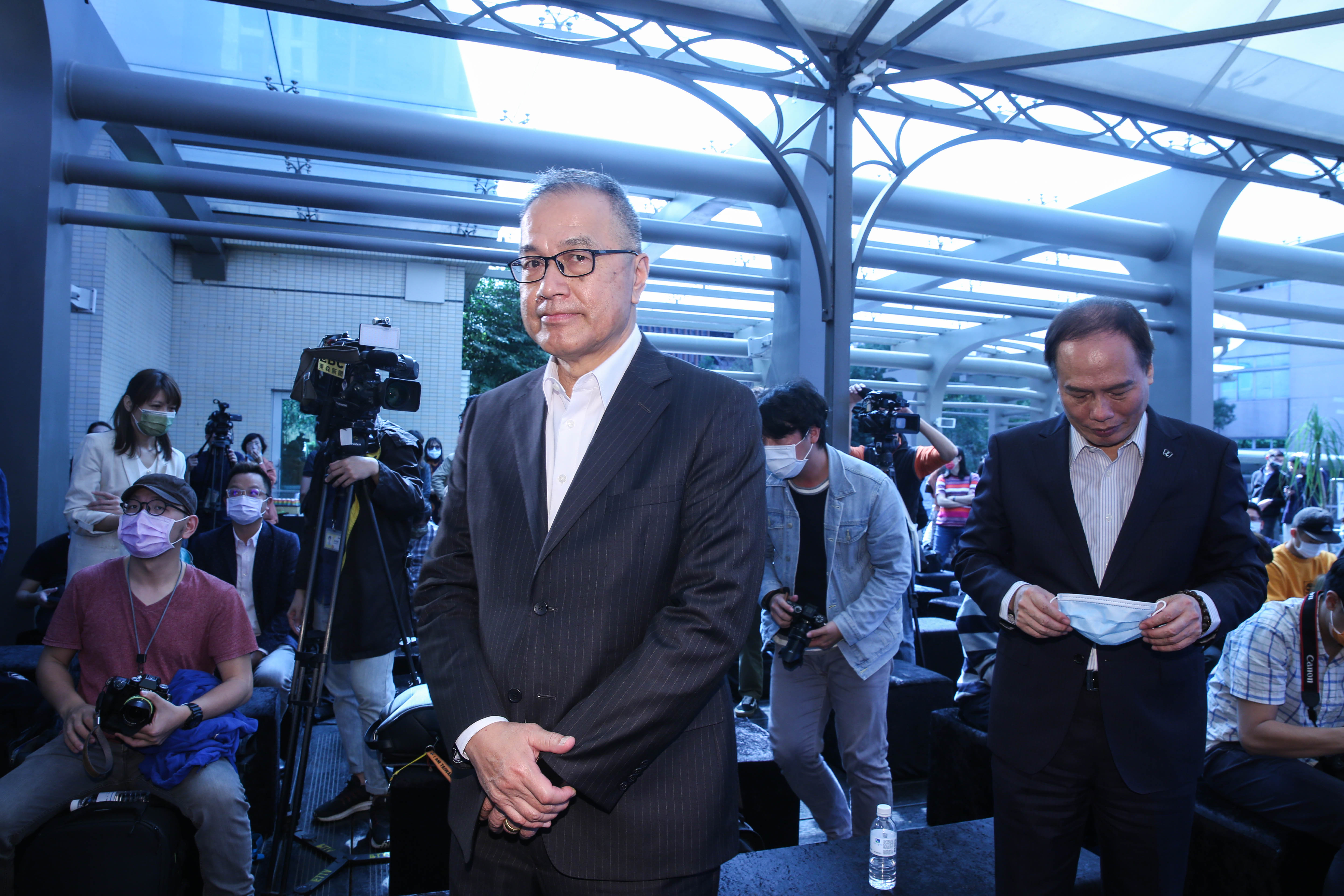 鴻華先進副董事長左自生，今出席「LUXGEN FRESH ZONE+健康對策」遠端控制對策發表會。