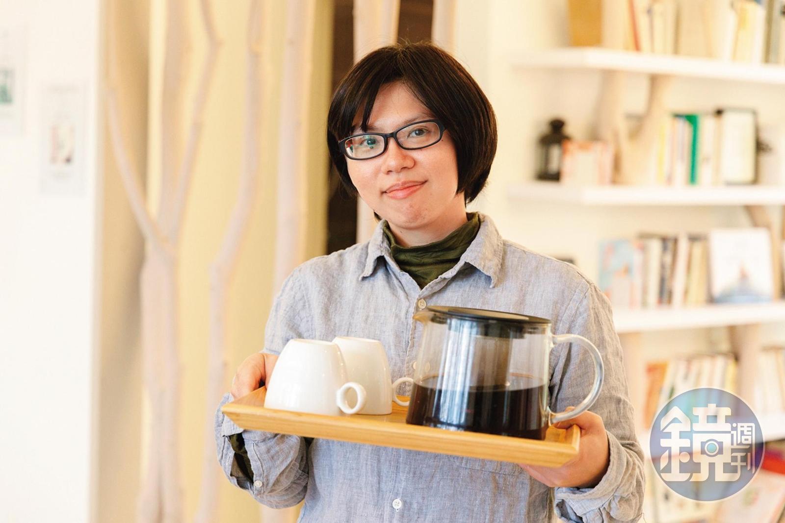 民宿的小管家除了介紹三義的景點，也會為你製作早餐。