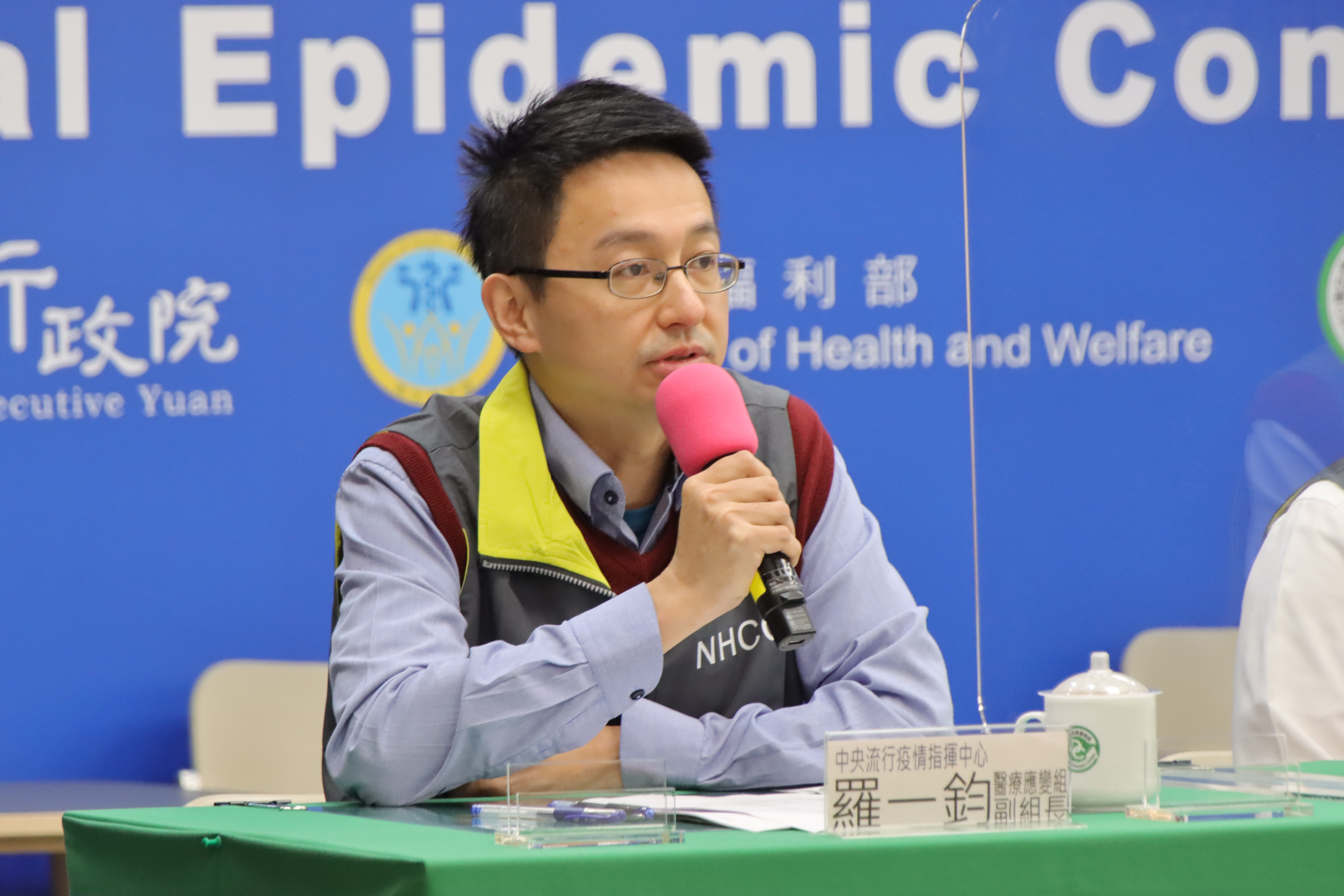 指揮中心醫療應變組副組長羅一鈞今日再度針對變異株，做出詳細的說明。（指揮中心提供）