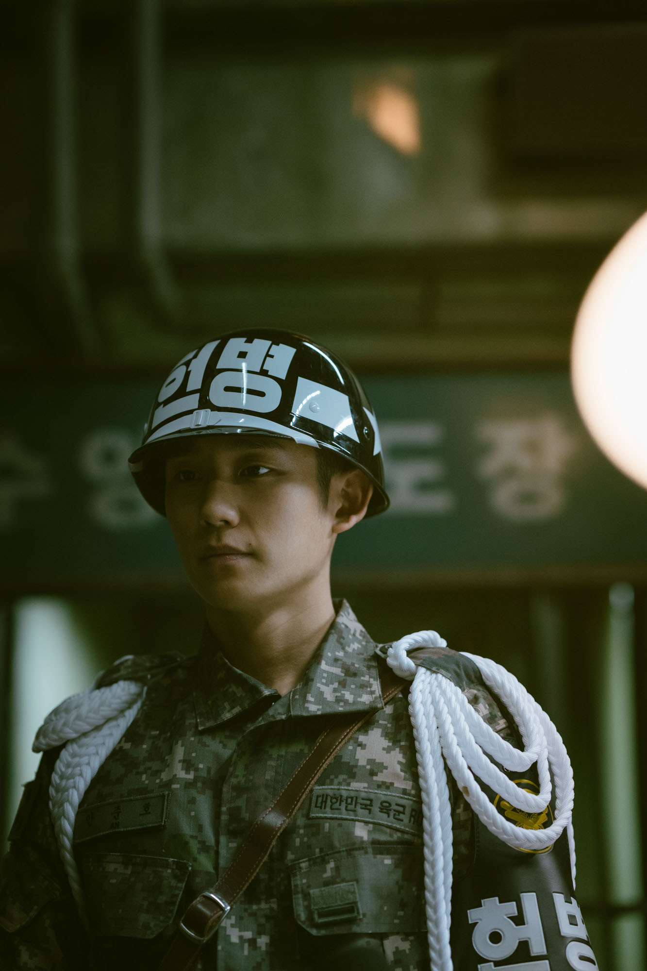 丁海寅在新劇《D.P》再次挑戰軍人角色。（Netflix提供）