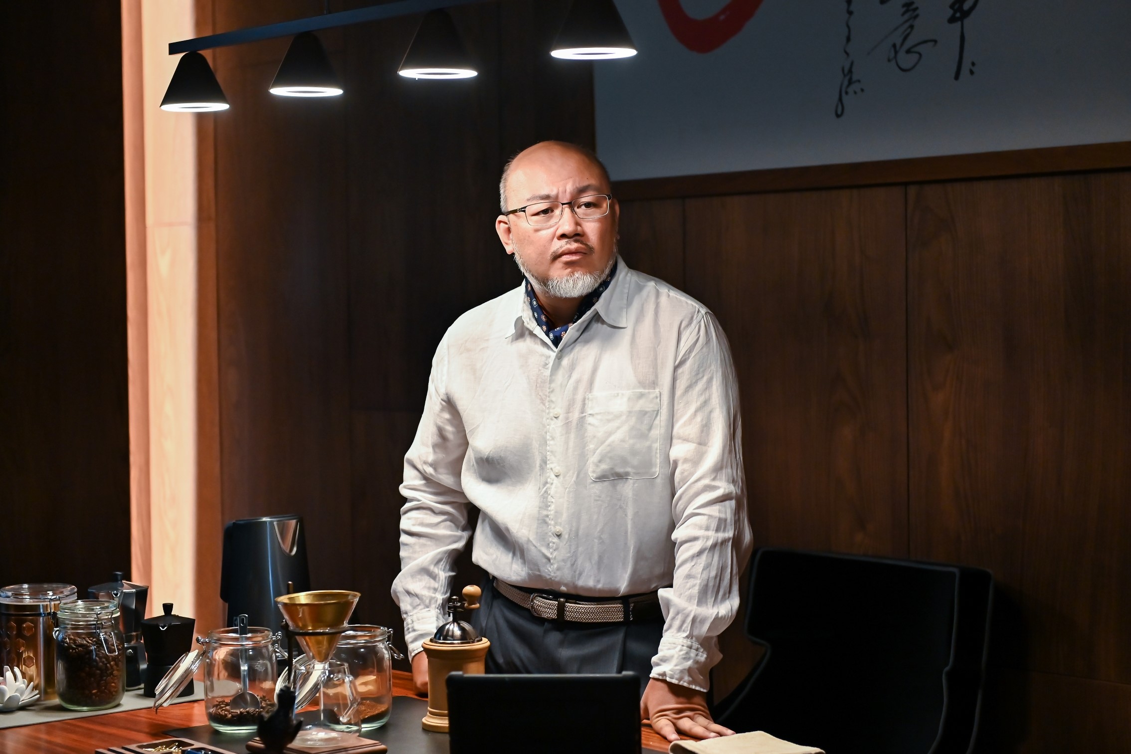 在《未來媽媽》中劉亮佐演開明明理的豪門公公。（三立提供）