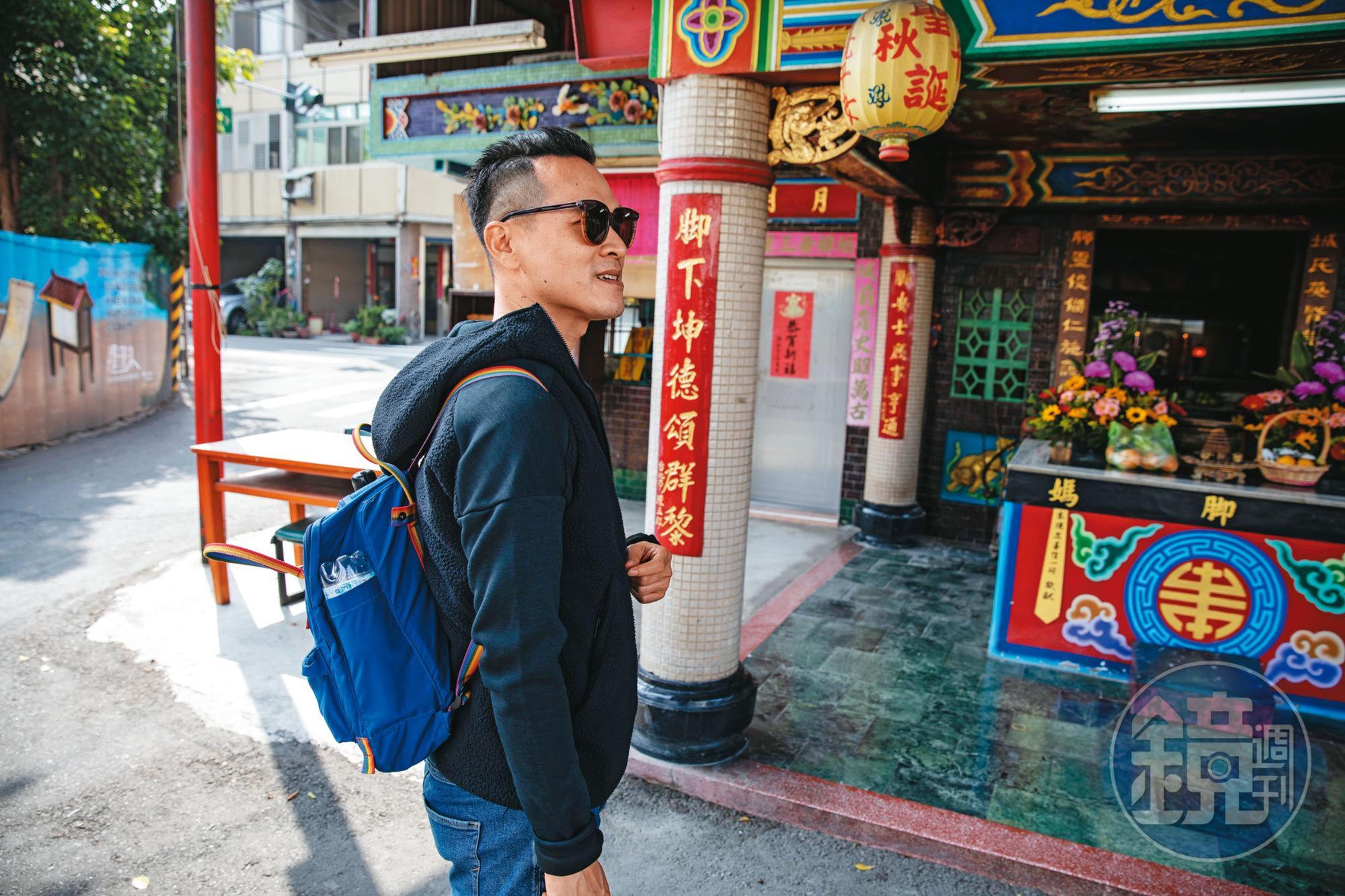 陳思宏老家附近祭拜城腳媽的小廟,不僅他兒時常陪母親去,也是他第一次看露天電影的地方。