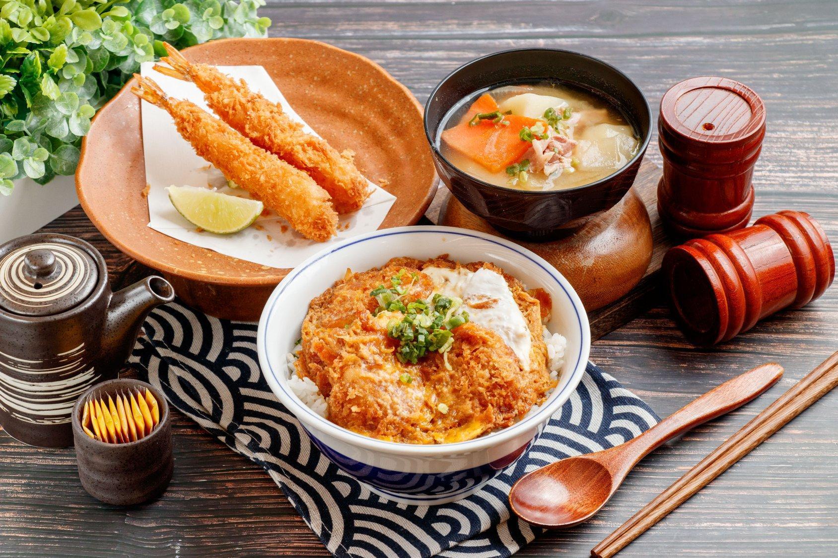 吉豚屋推出「屬牛」限時優惠,凡購買任一定食可享腰內豬排乙份。(翻攝自吉豚屋臉書)