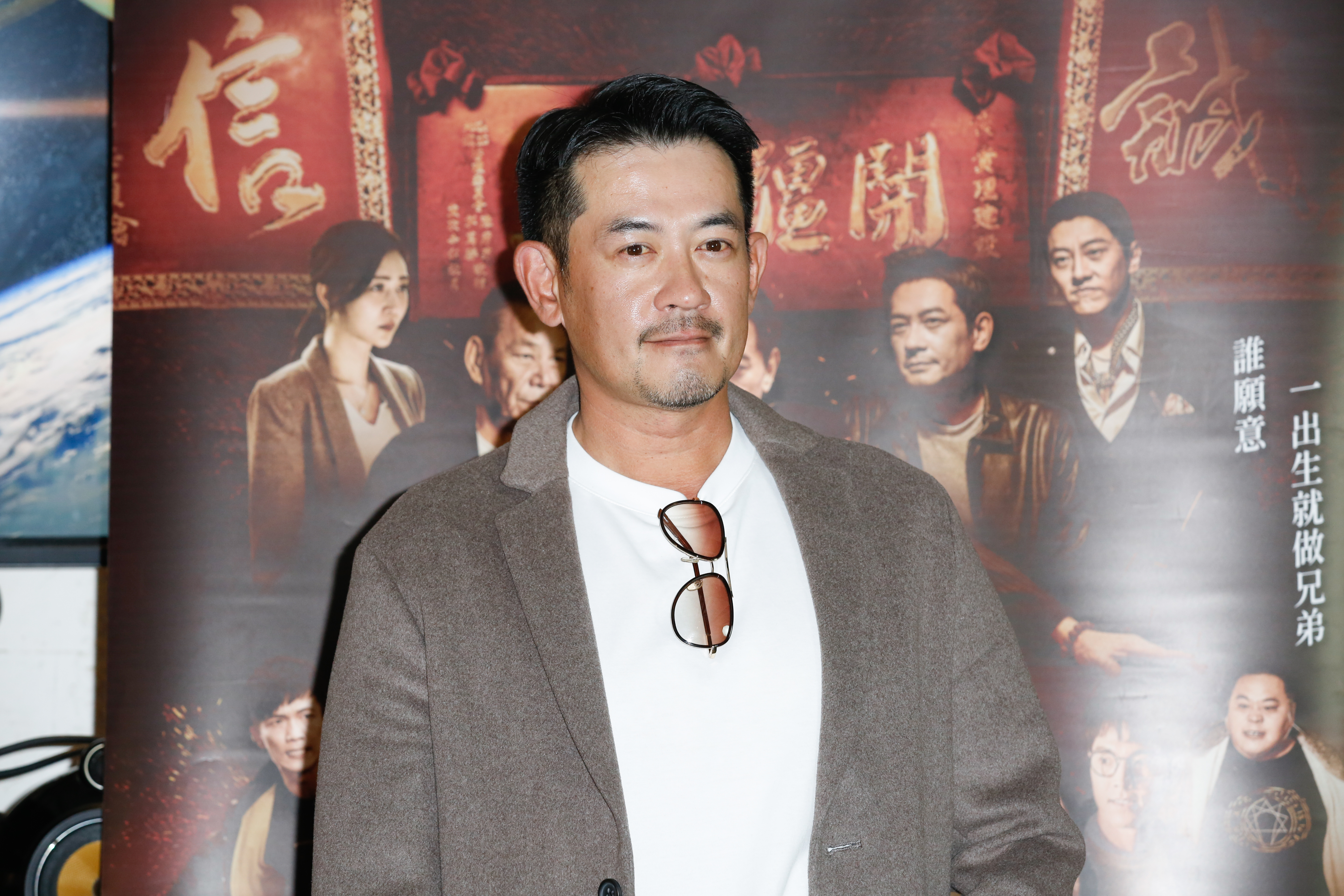 柯叔元接棒王識賢演出「仁哥」，兩人各演出不同風格。