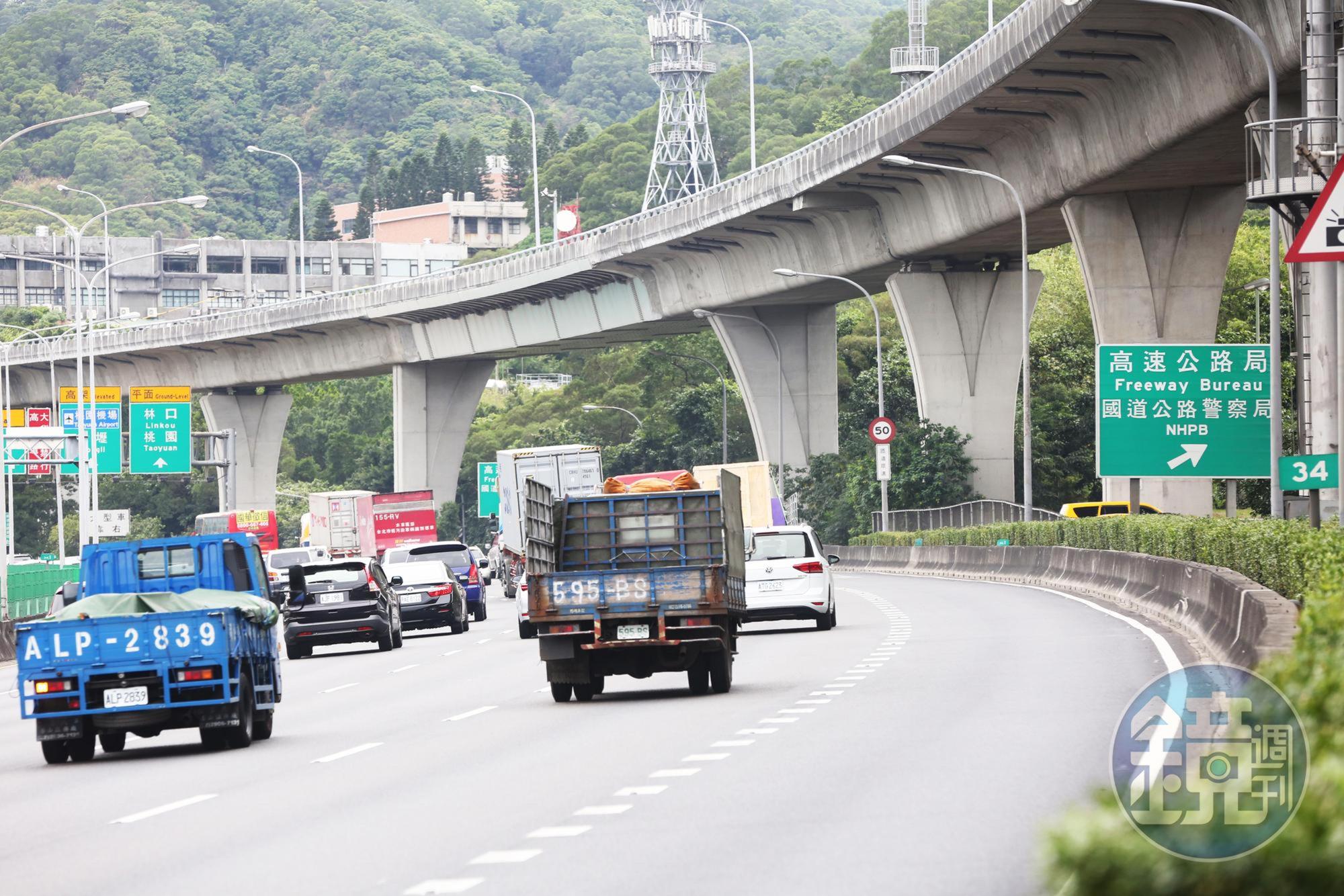 收假日車潮預估午後湧現，高公局預判出7大地雷路段。（資料照）
